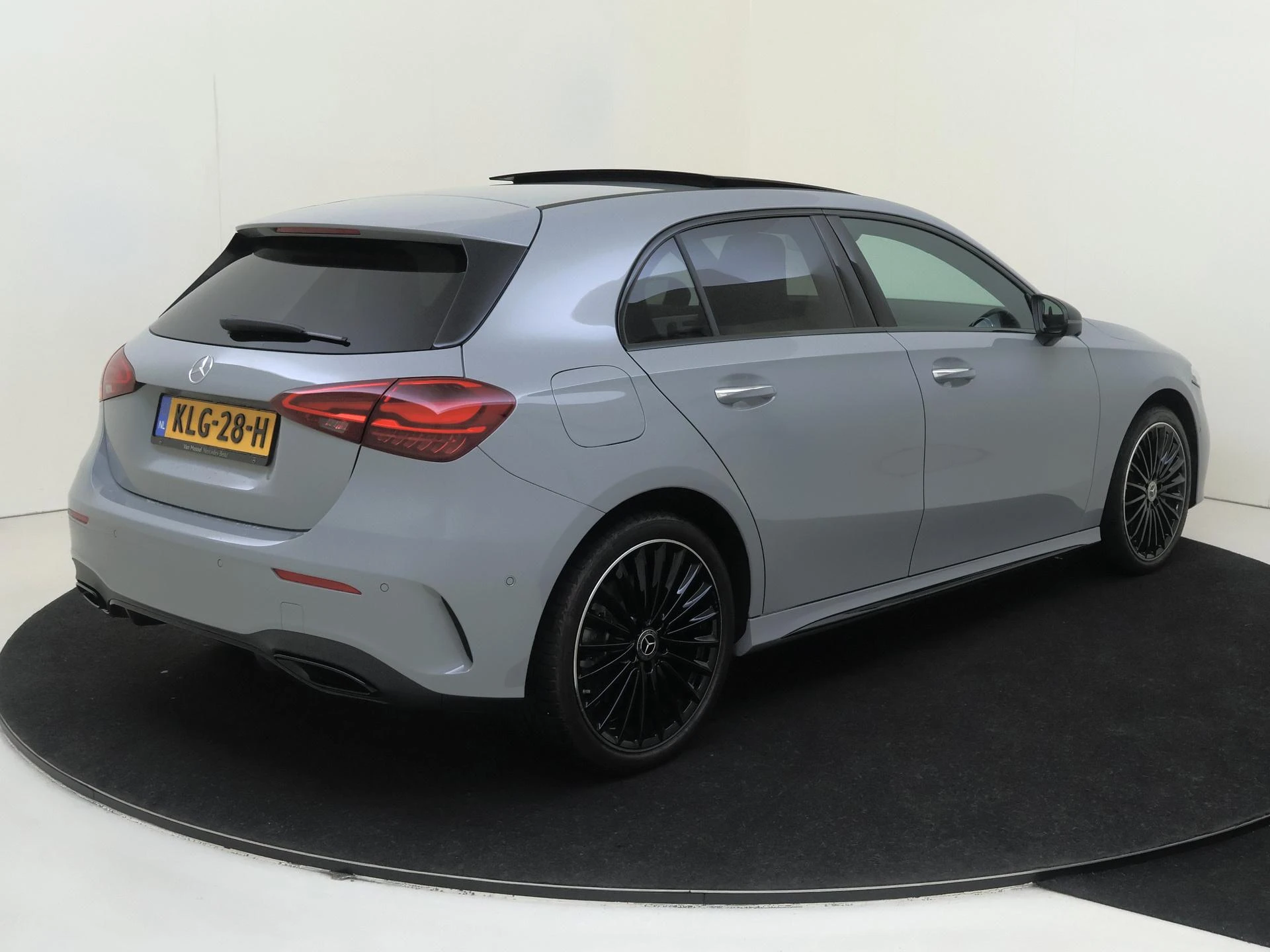 Mercedes-Benz A-Klasse met kenteken 28100 – autofoto 5