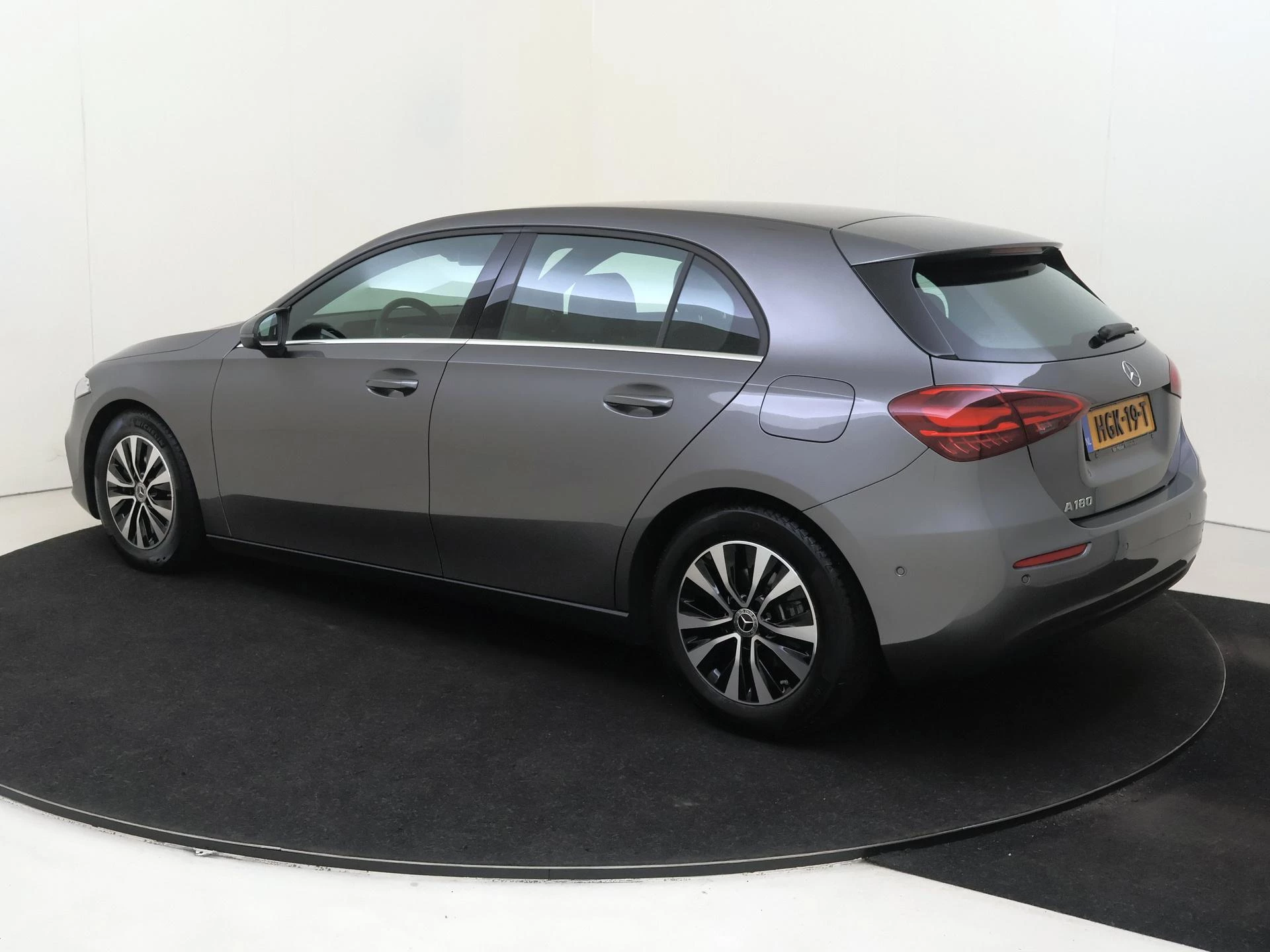 Mercedes-Benz A-Klasse met kenteken HGK-19-T – autofoto 4