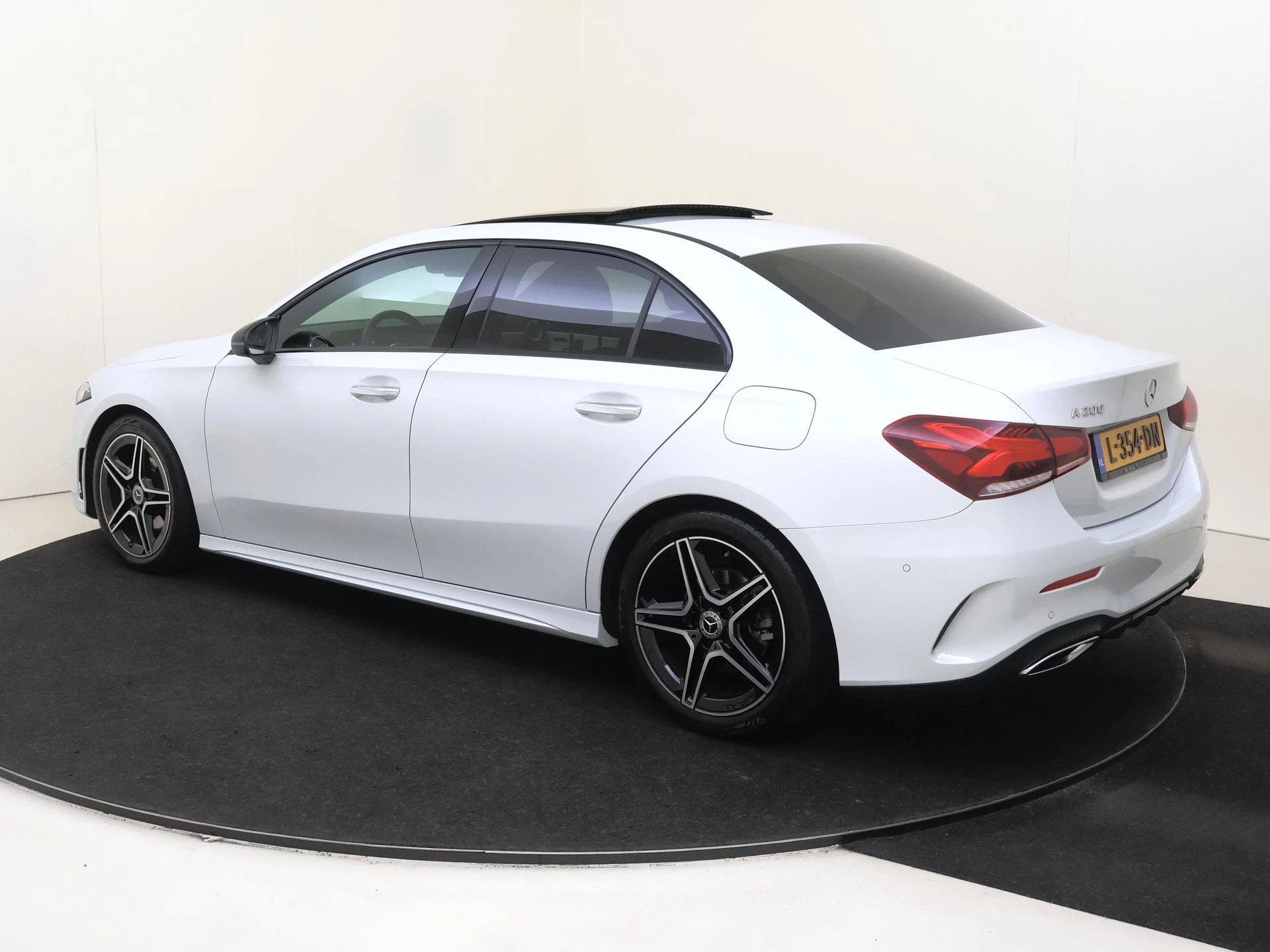Mercedes-Benz A-Klasse met kenteken L-354-DN – autofoto 3