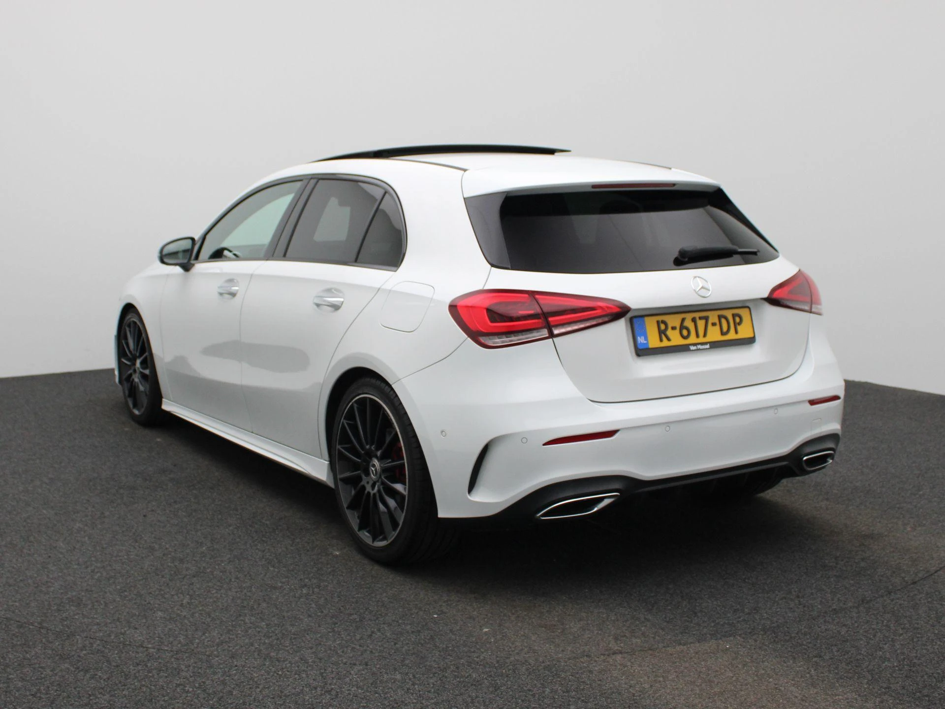 Mercedes-Benz A-Klasse met kenteken R-617-DP – autofoto 3