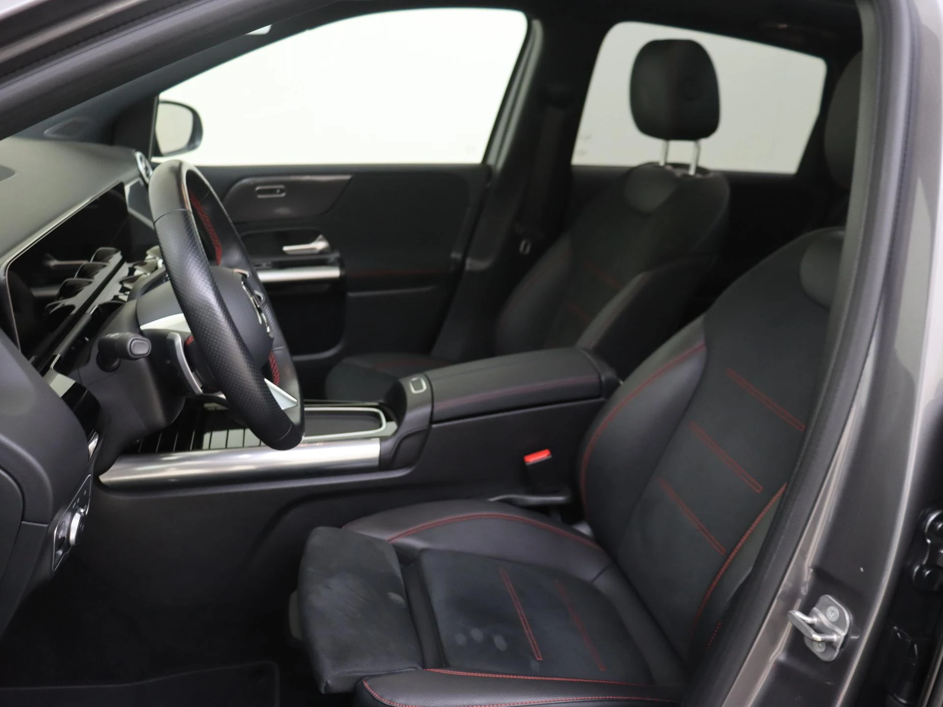 Mercedes-Benz B-Klasse met kenteken 10100 – autofoto 4