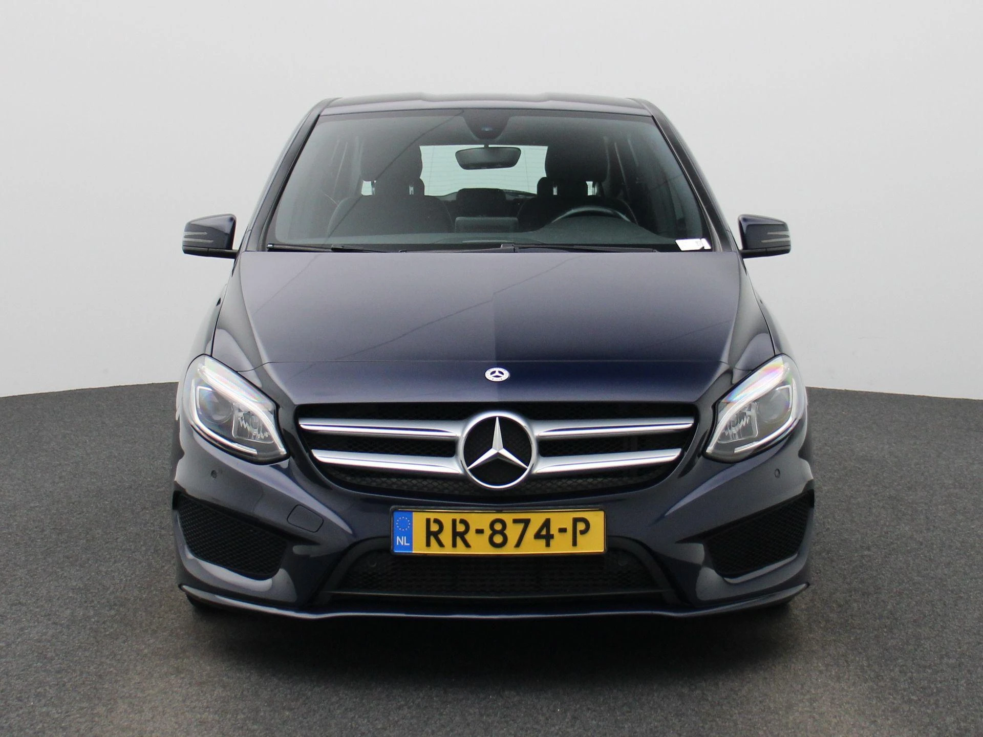 Mercedes-Benz B-Klasse met kenteken 56100 – autofoto 4