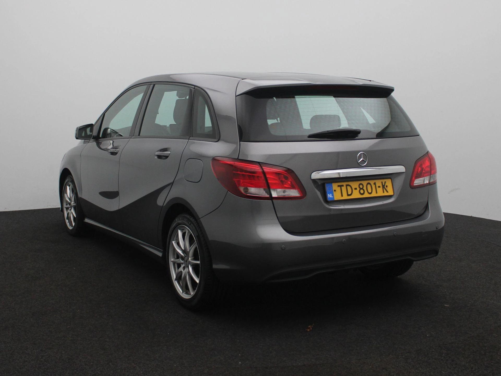 Mercedes-Benz B-Klasse met kenteken 57100 – autofoto 3