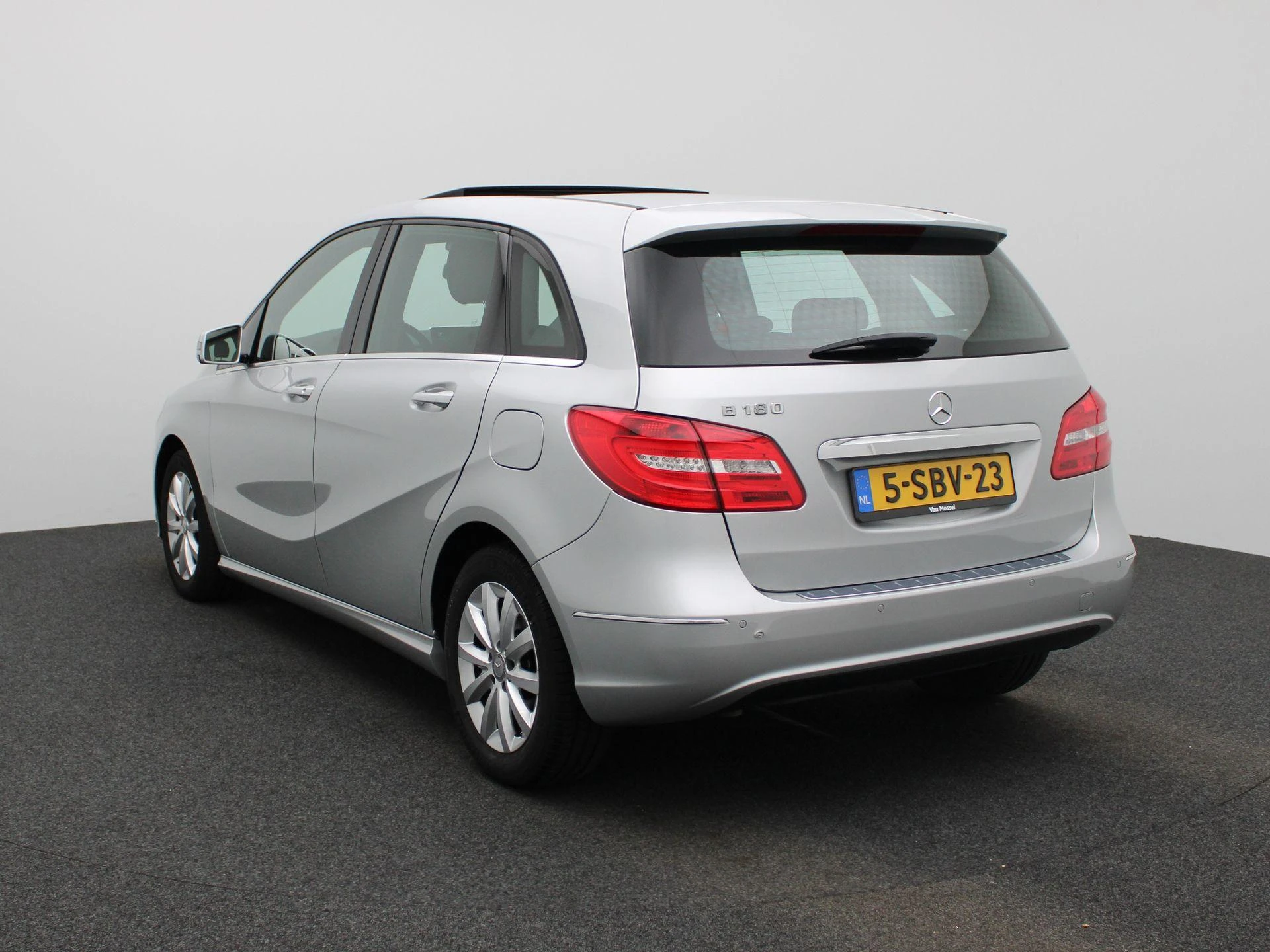 Mercedes-Benz B-Klasse met kenteken 59100 – autofoto 3