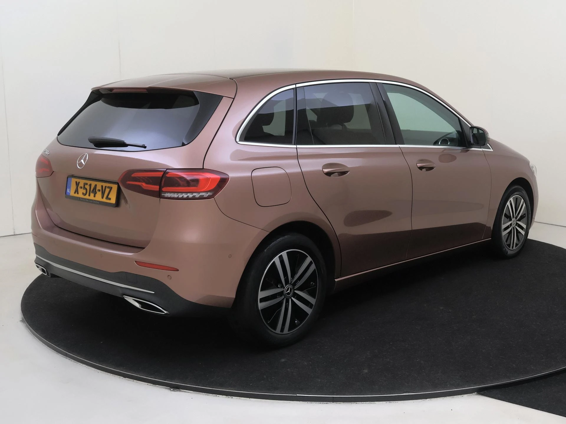 Mercedes-Benz B-Klasse met kenteken 68 – autofoto 3