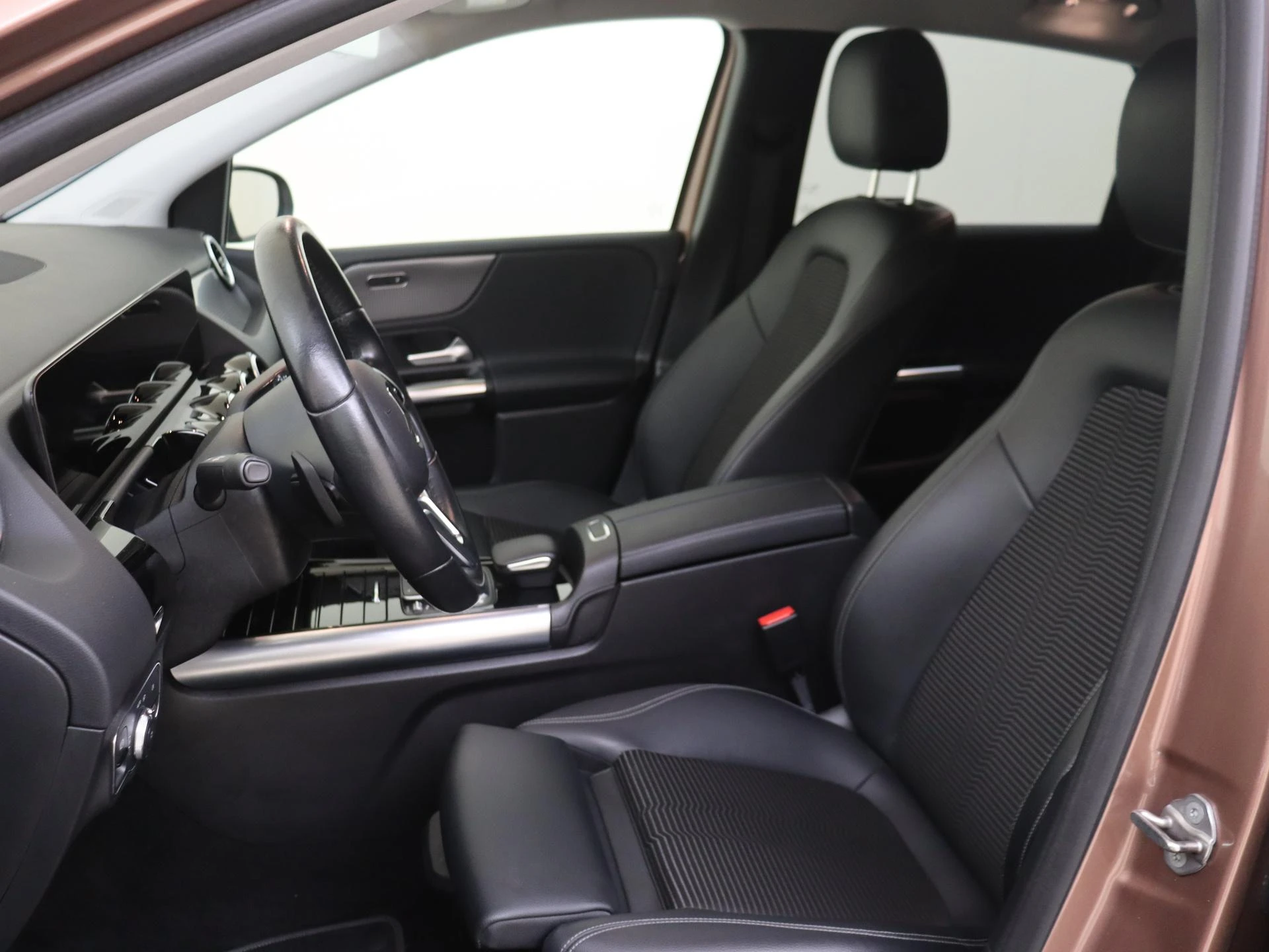 Mercedes-Benz B-Klasse met kenteken 68 – autofoto 4
