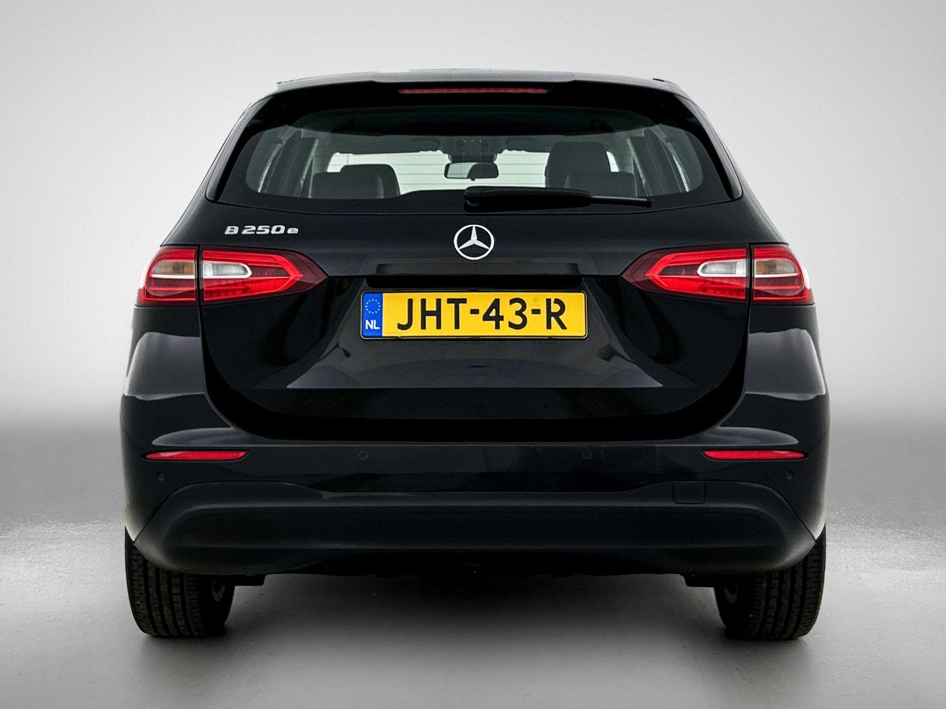 Mercedes-Benz B-Klasse met kenteken 68 – autofoto 5
