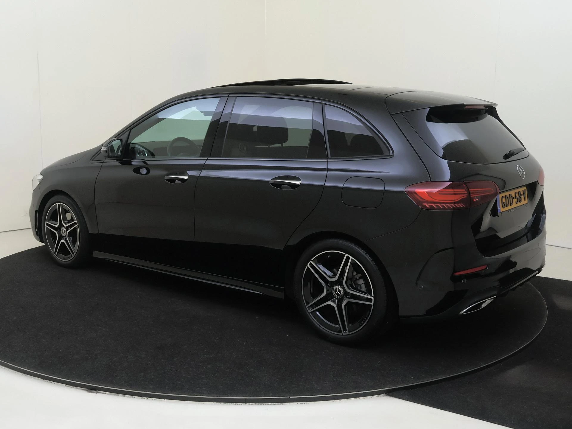 Mercedes-Benz B-Klasse met kenteken GDD-58-V – autofoto 4
