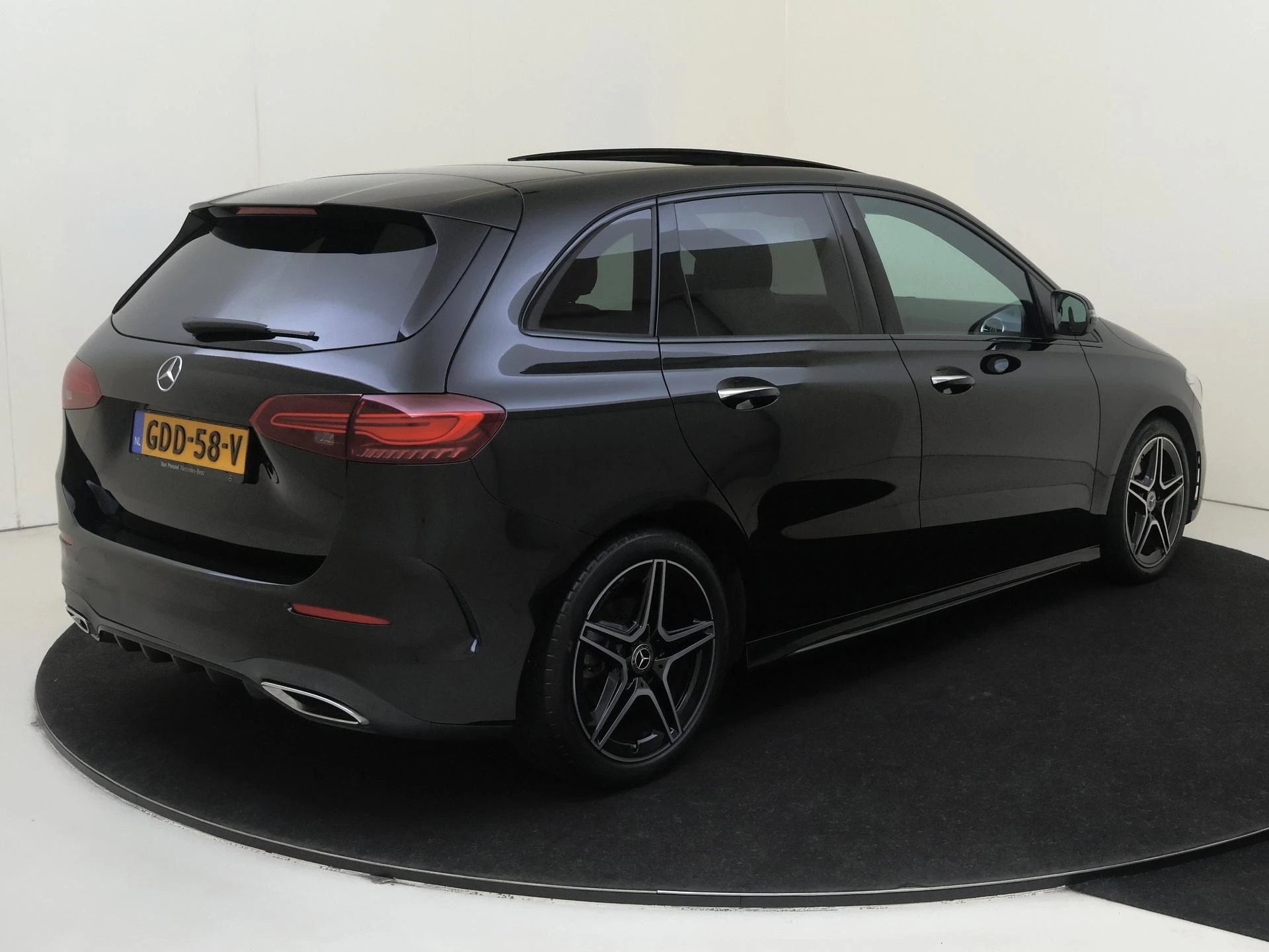 Mercedes-Benz B-Klasse met kenteken GDD-58-V – autofoto 5