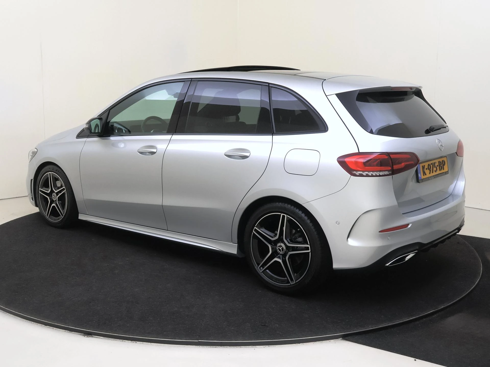 Mercedes-Benz B-Klasse met kenteken K-975-BP – autofoto 4