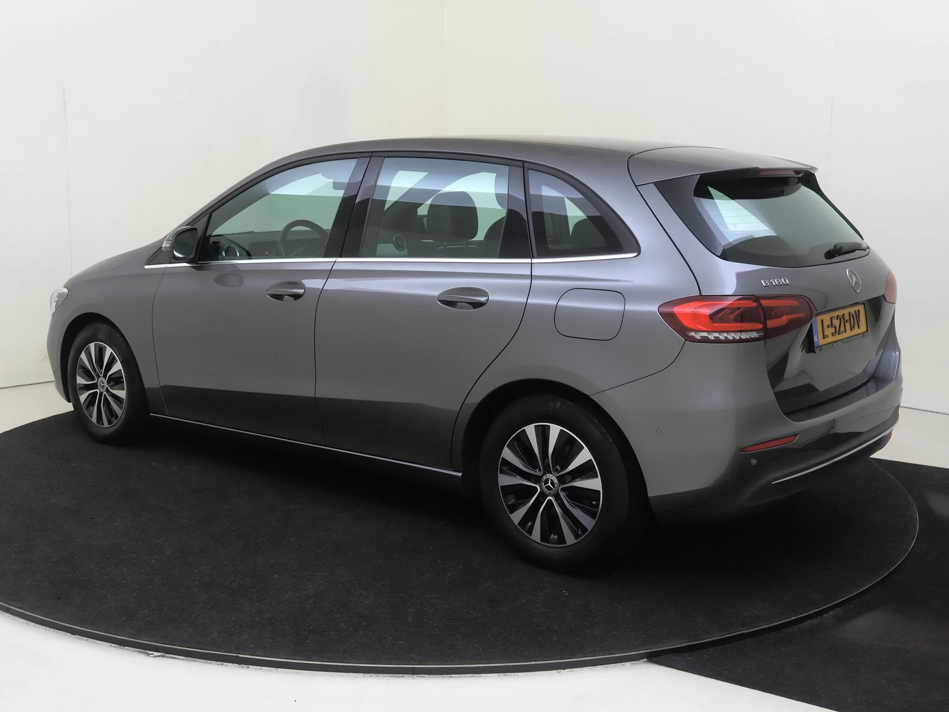 Mercedes-Benz B-Klasse met kenteken L-521-DV – autofoto 3