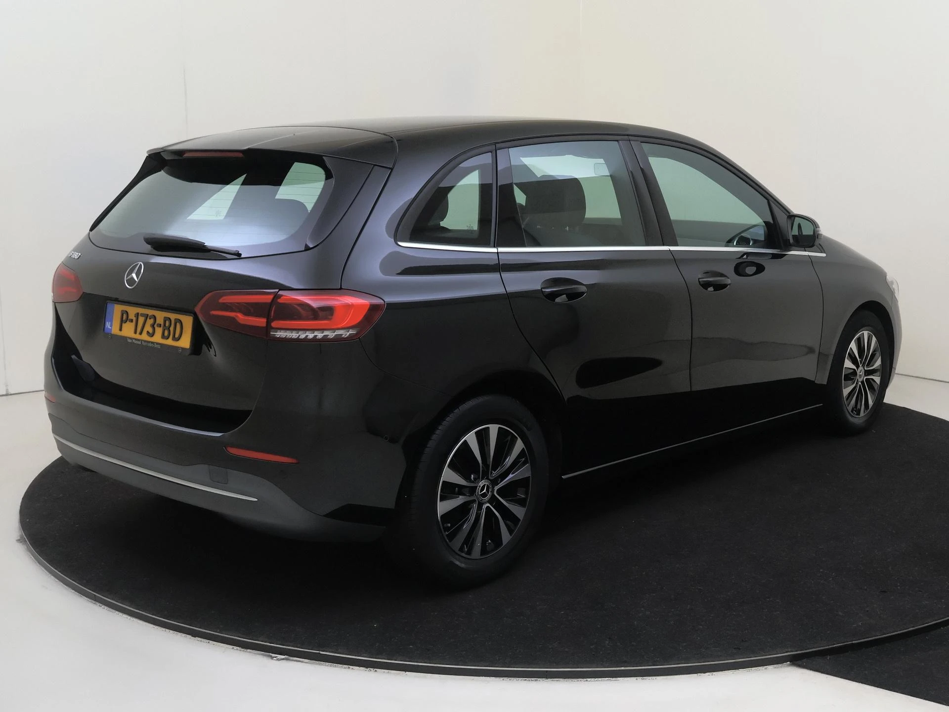 Mercedes-Benz B-Klasse met kenteken P-173-BD – autofoto 3