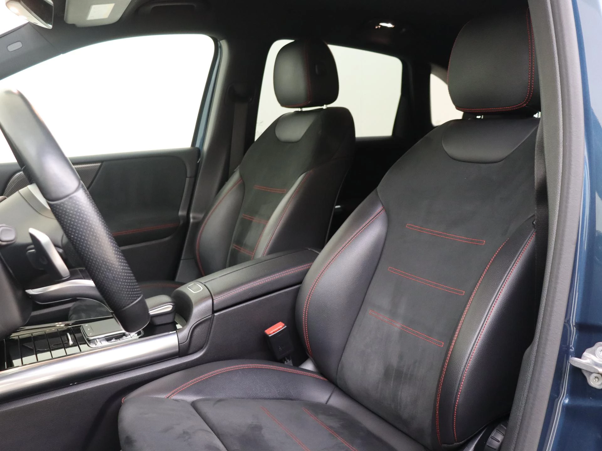 Mercedes-Benz B-Klasse met kenteken XR-538-B – autofoto 5