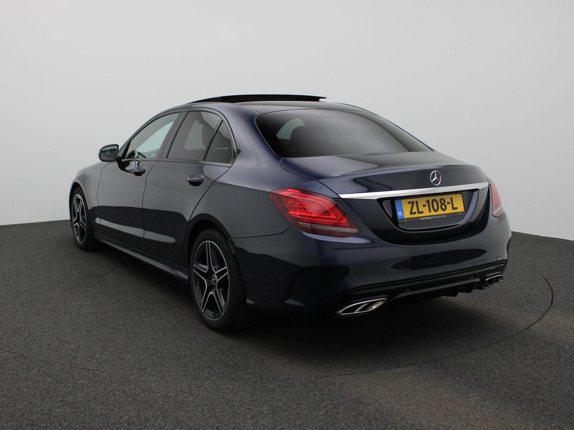 Mercedes-Benz C-Klasse met kenteken 81100 – autofoto 3