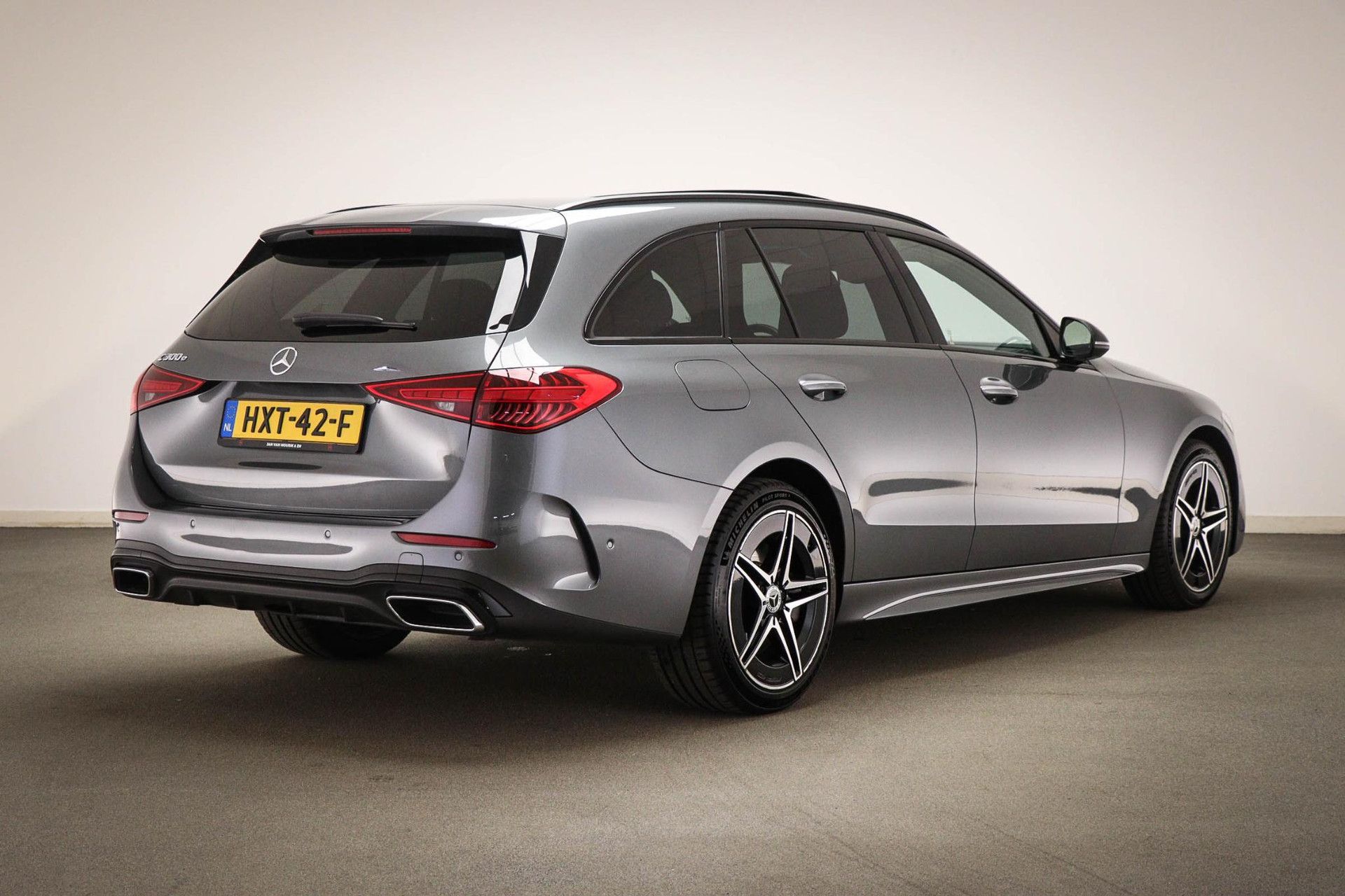 Mercedes-Benz C-Klasse met kenteken HXT-42-F – autofoto 2