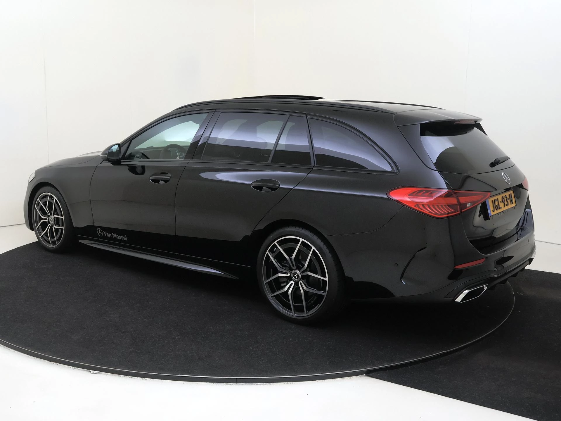 Mercedes-Benz C-Klasse met kenteken JGL-93-N – autofoto 4