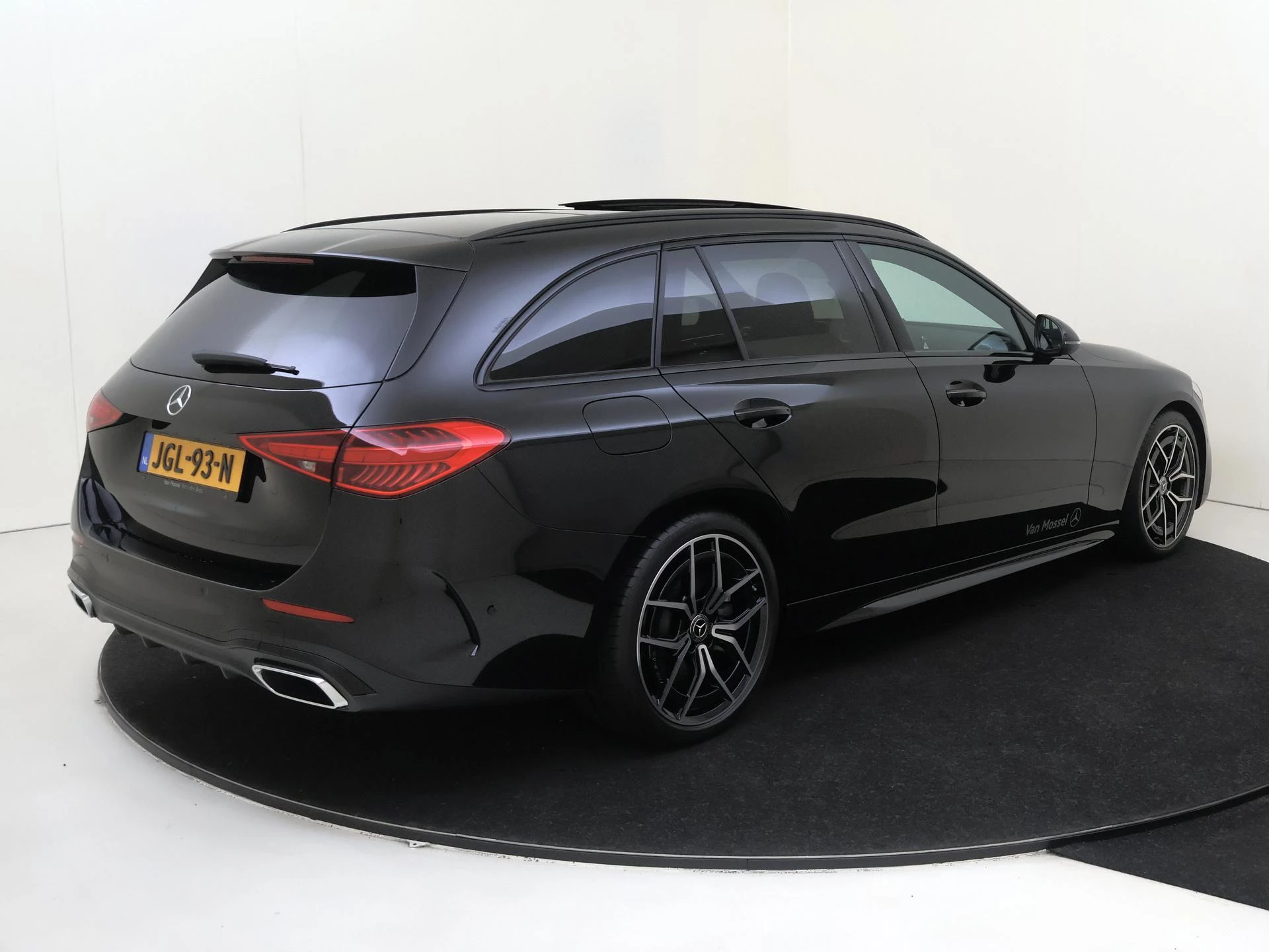 Mercedes-Benz C-Klasse met kenteken JGL-93-N – autofoto 5