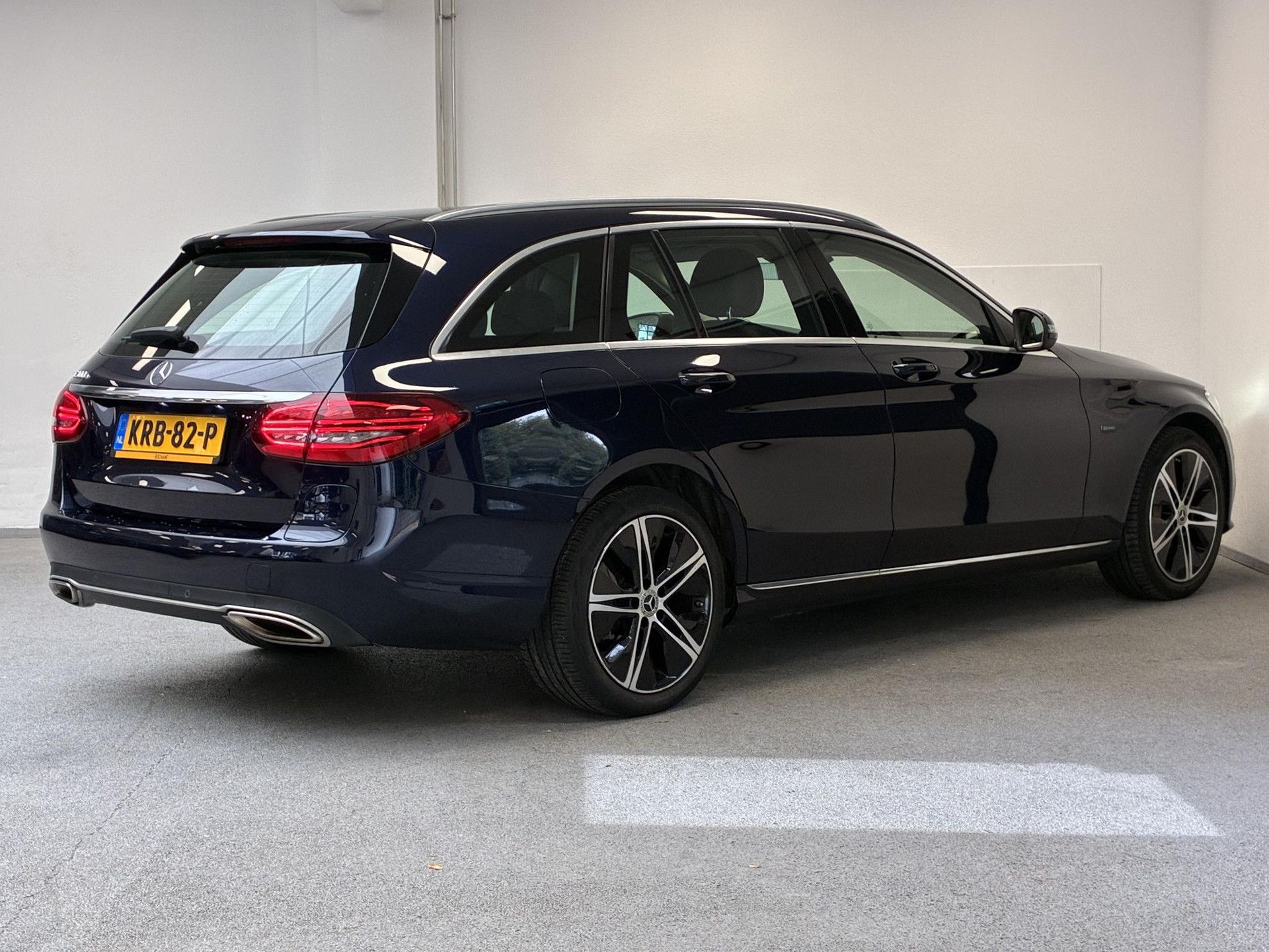 Mercedes-Benz C-Klasse met kenteken KRB-82-P – autofoto 2