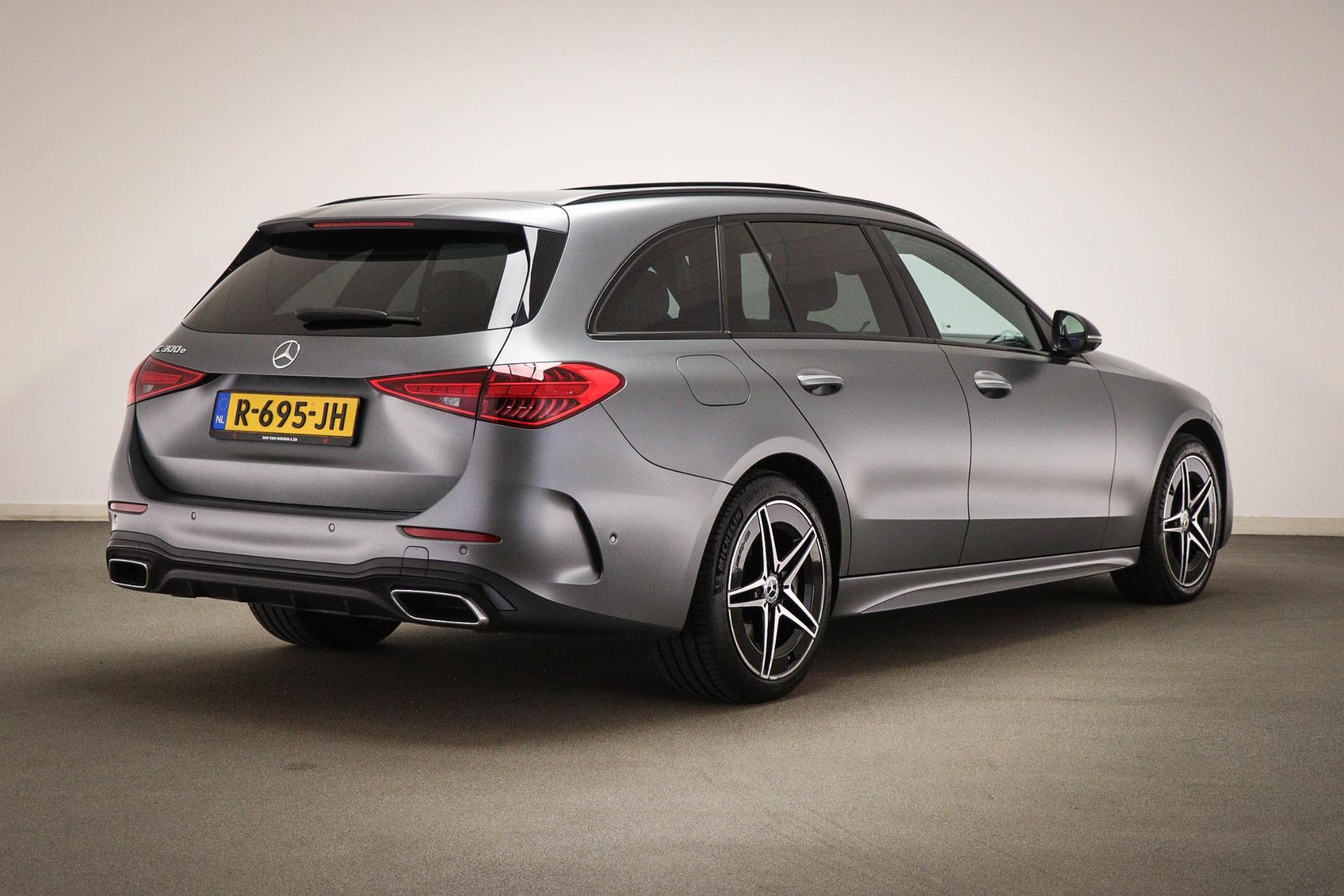 Mercedes-Benz C-Klasse met kenteken R-695-JH – autofoto 2