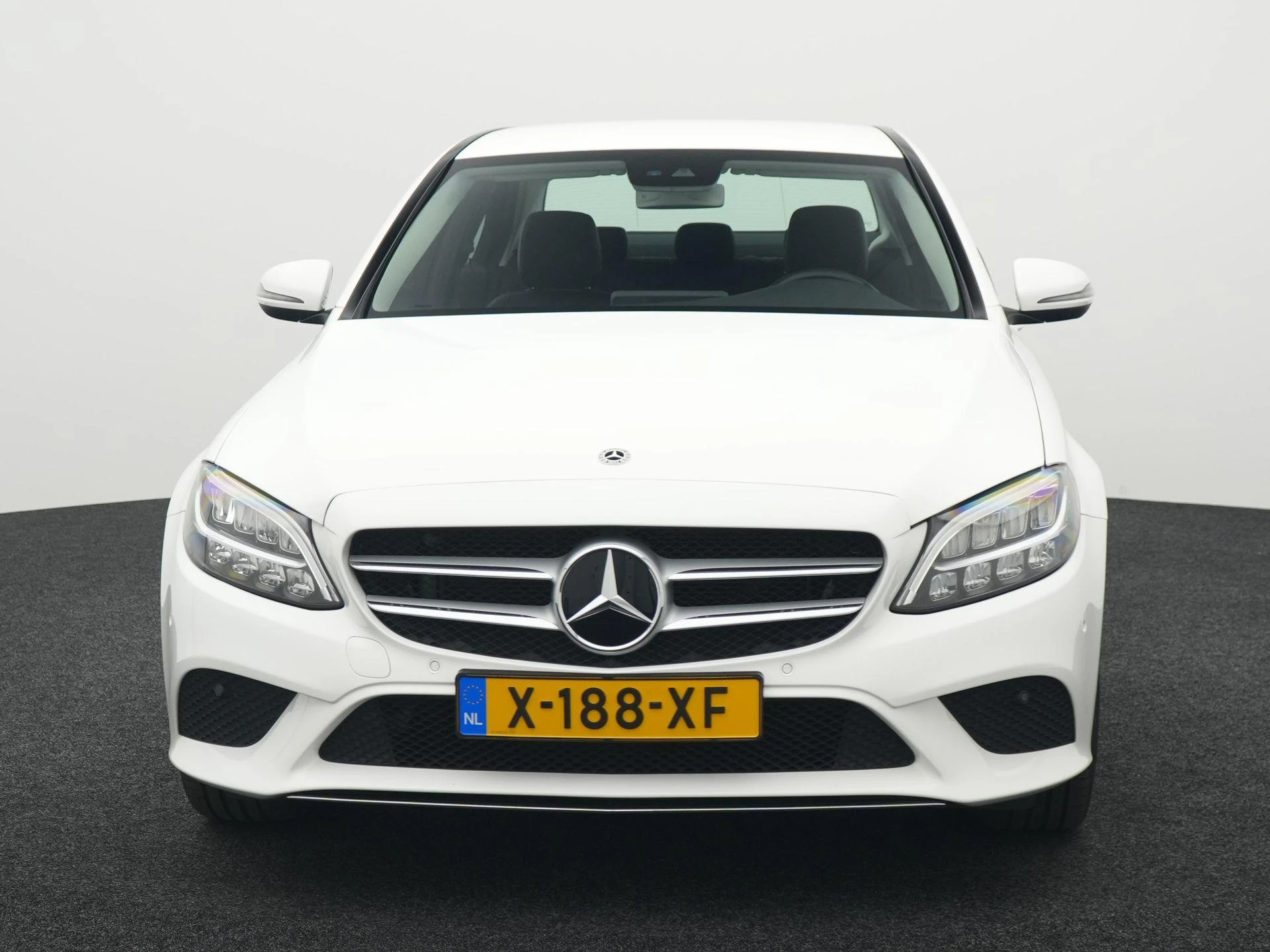 Mercedes-Benz C-Klasse met kenteken X-188-XF – autofoto 4
