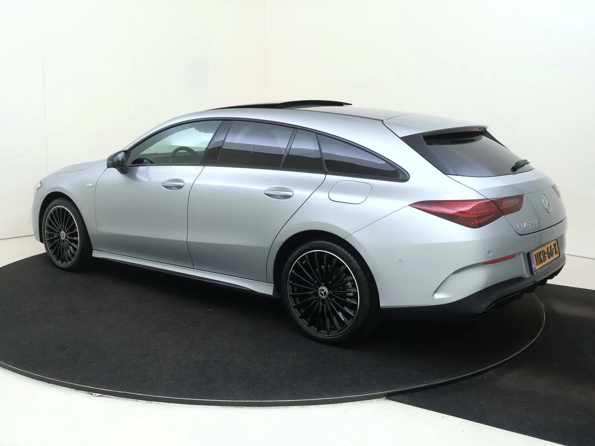 Mercedes-Benz CLA met kenteken 24100 – autofoto 4