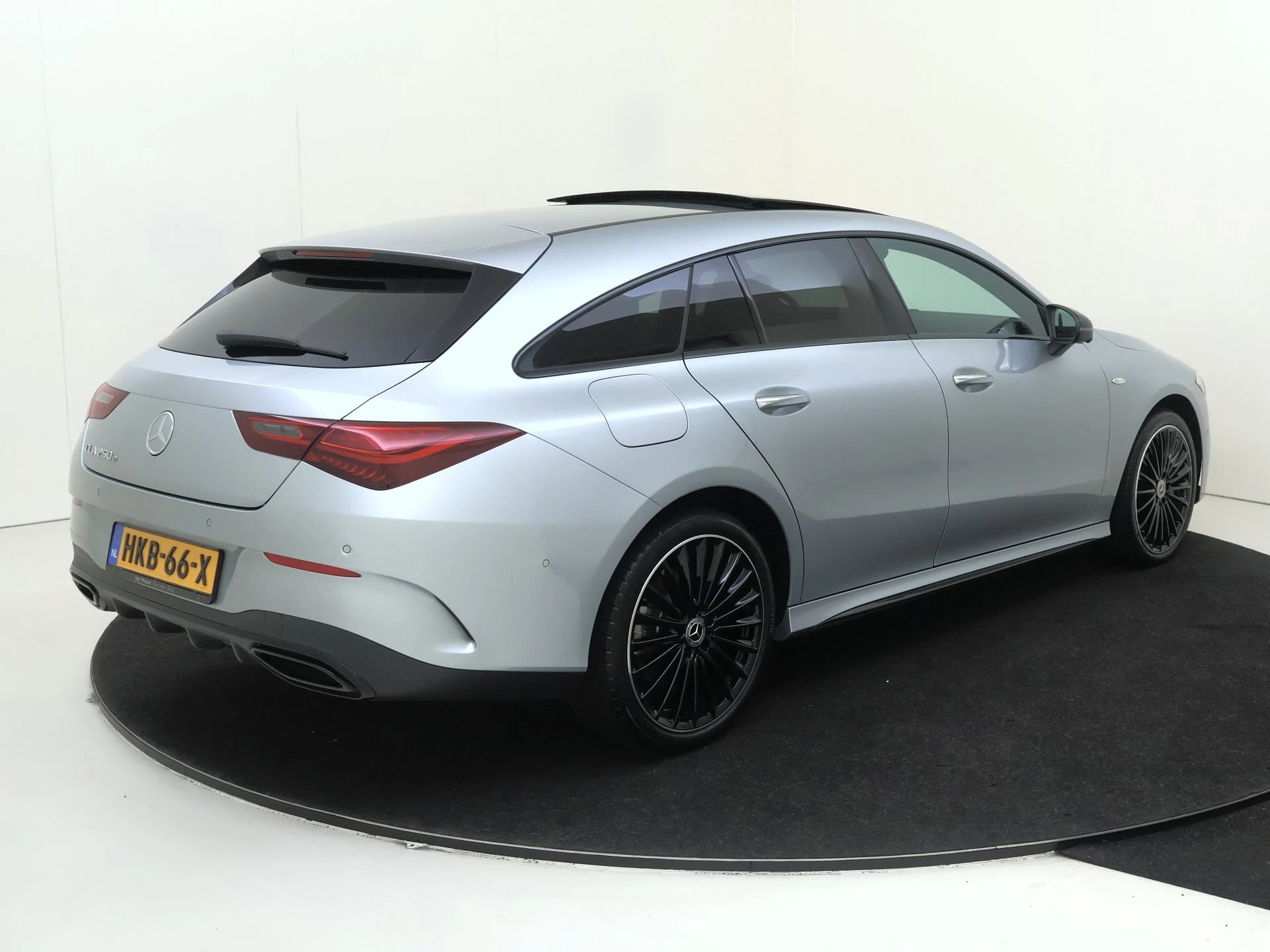 Mercedes-Benz CLA met kenteken 24100 – autofoto 5