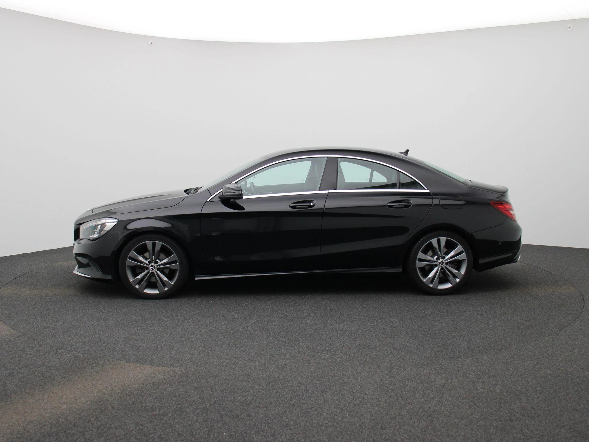 Mercedes-Benz CLA met kenteken 54100 – autofoto 5