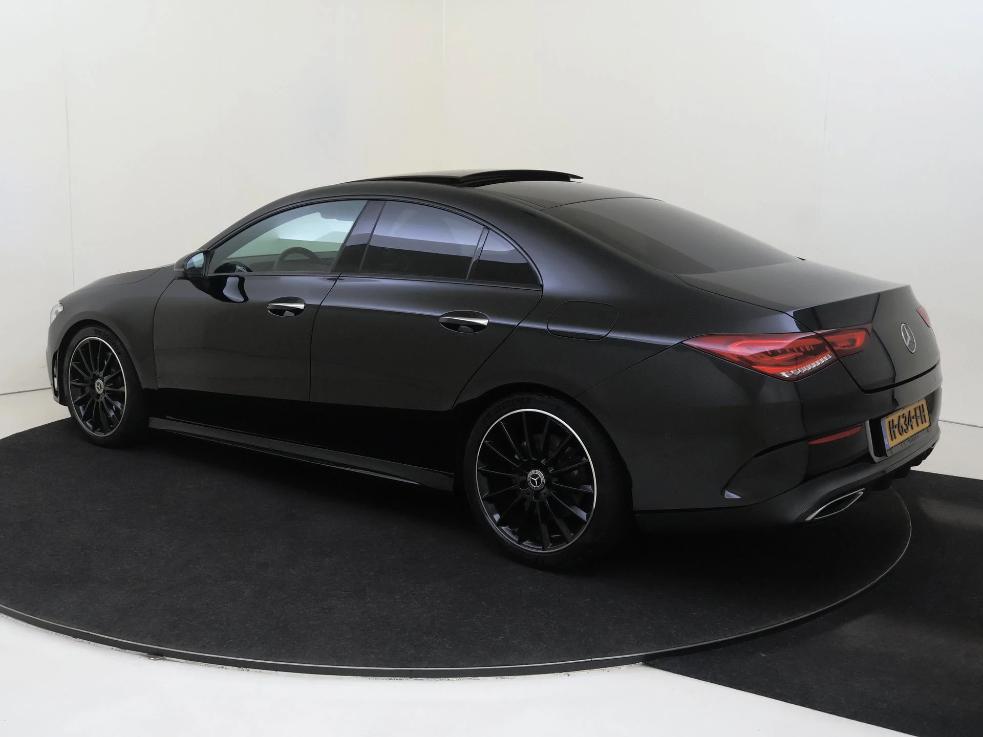 Mercedes-Benz CLA met kenteken H-634-FH – autofoto 4