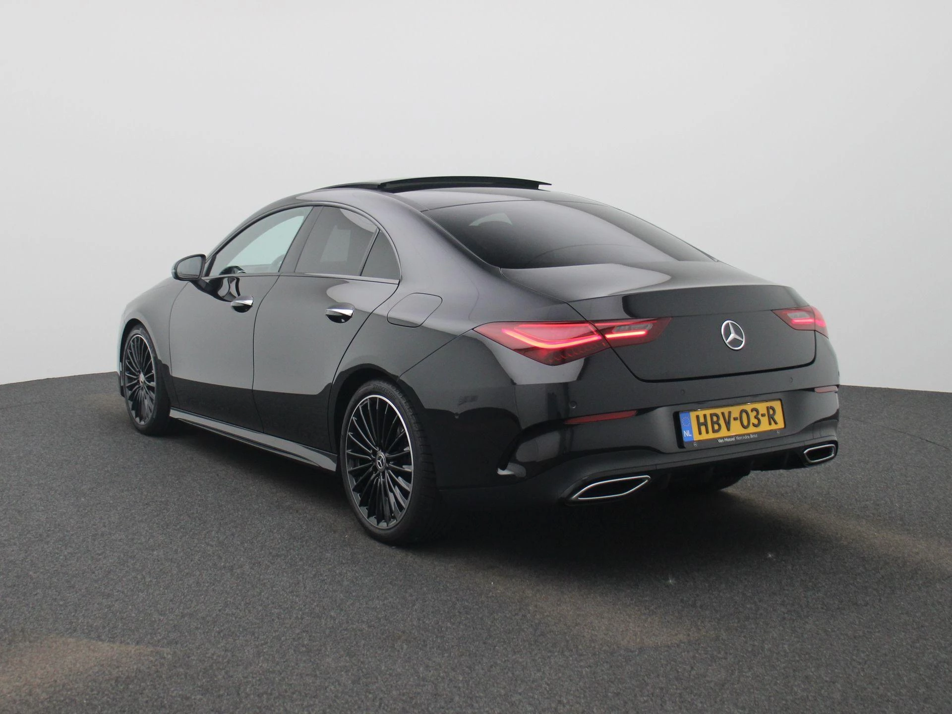 Mercedes-Benz CLA met kenteken HBV-03-R – autofoto 3