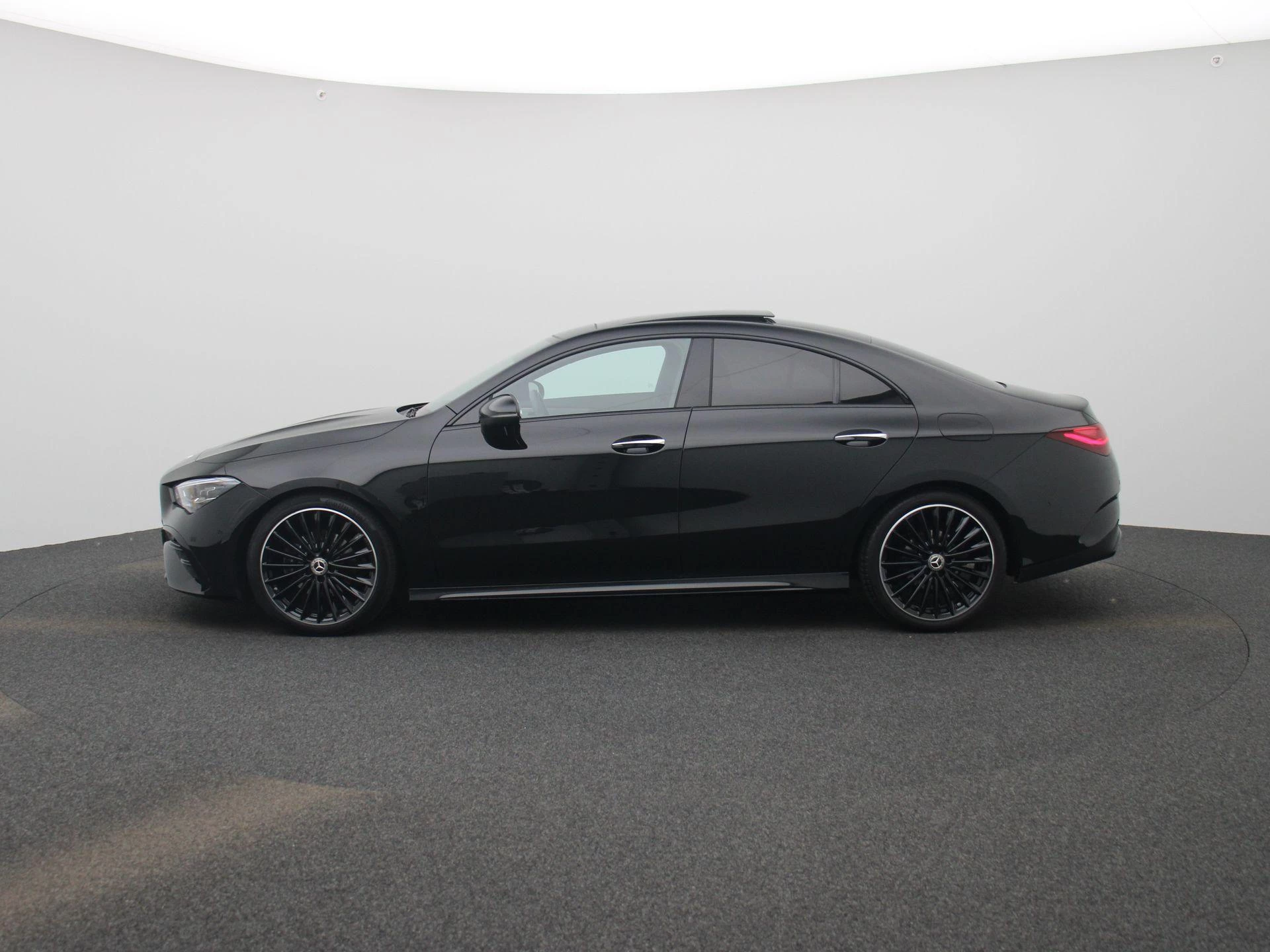 Mercedes-Benz CLA met kenteken HBV-03-R – autofoto 5