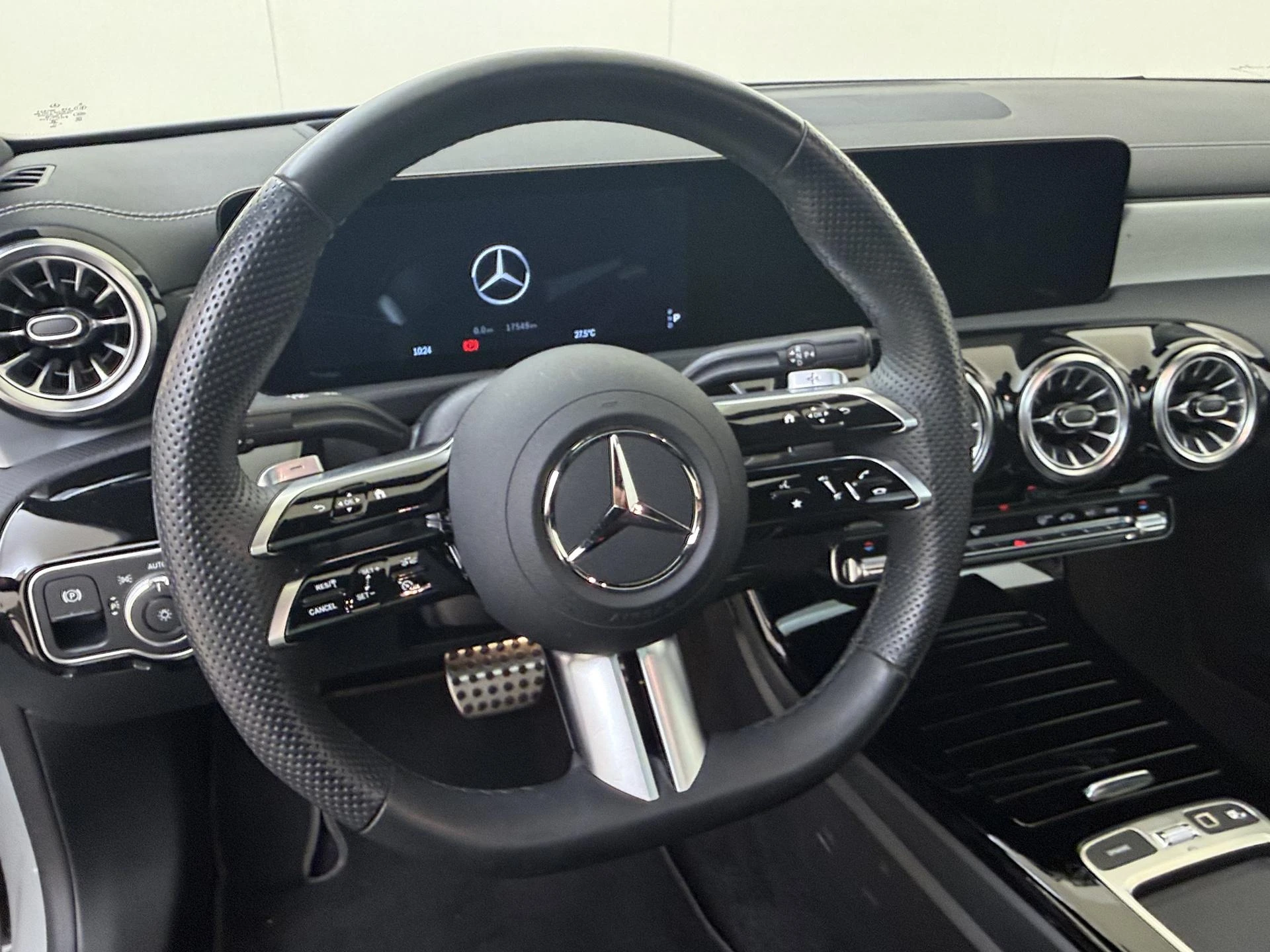 Mercedes-Benz CLA met kenteken JHP-05-P – autofoto 5