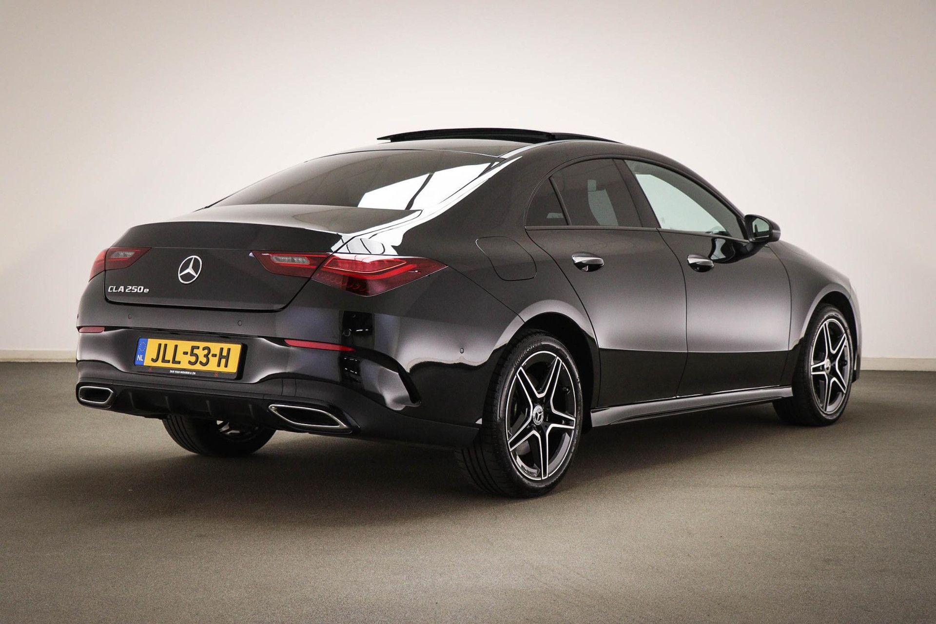 Mercedes-Benz CLA met kenteken JLL-53-H – autofoto 2