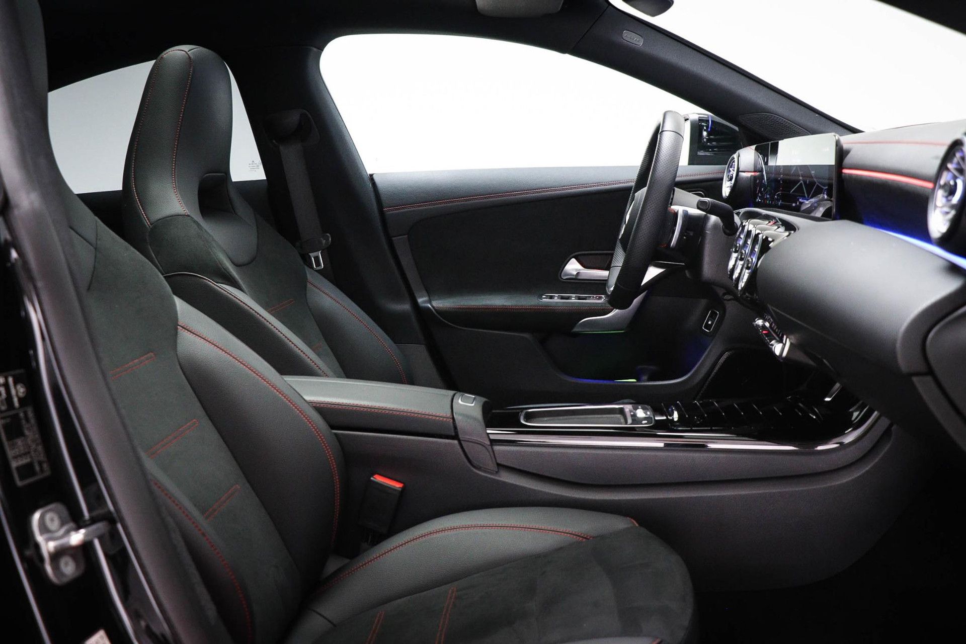 Mercedes-Benz CLA met kenteken JLL-53-H – autofoto 4