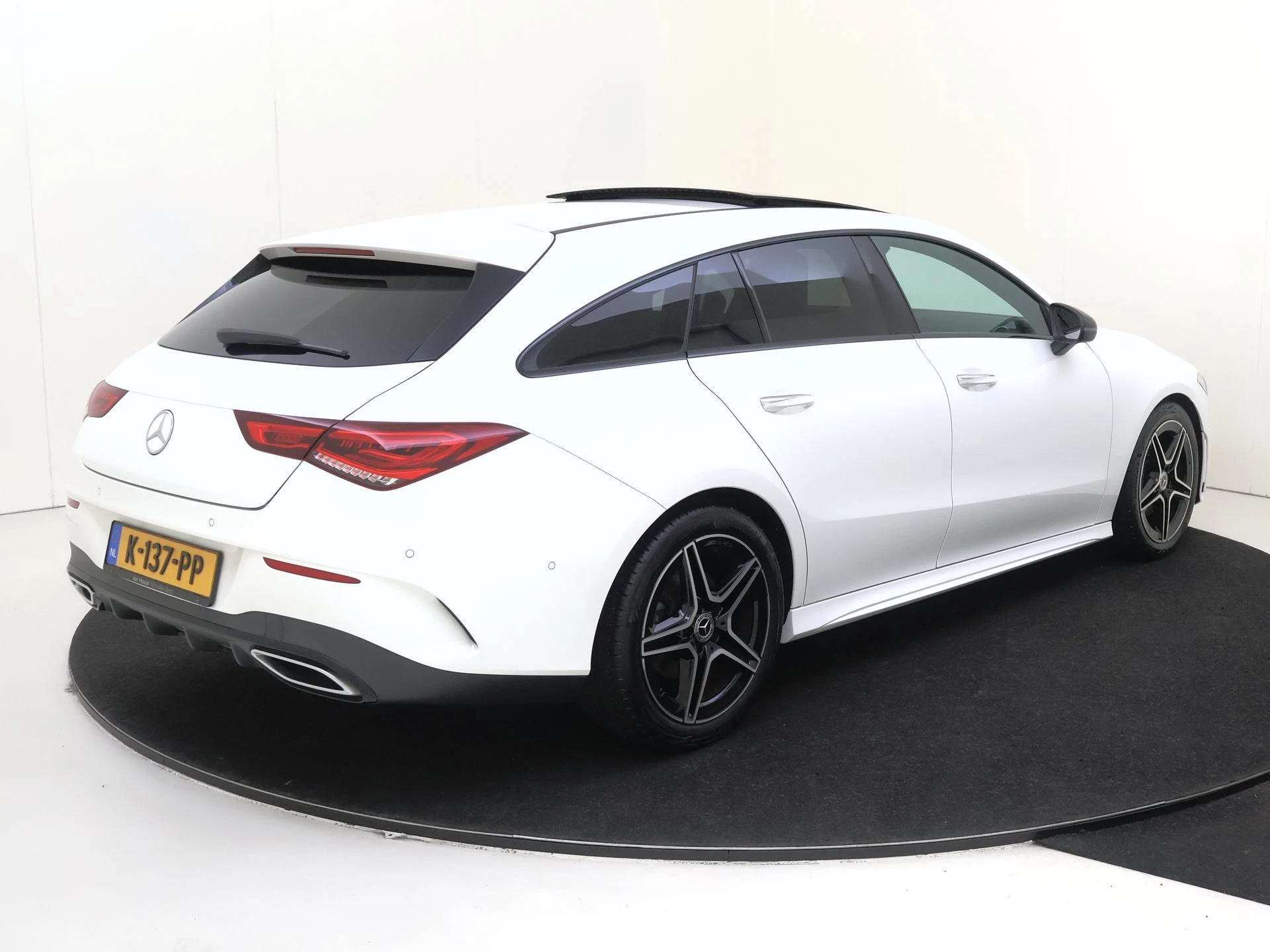 Mercedes-Benz CLA met kenteken K-137-PP – autofoto 3