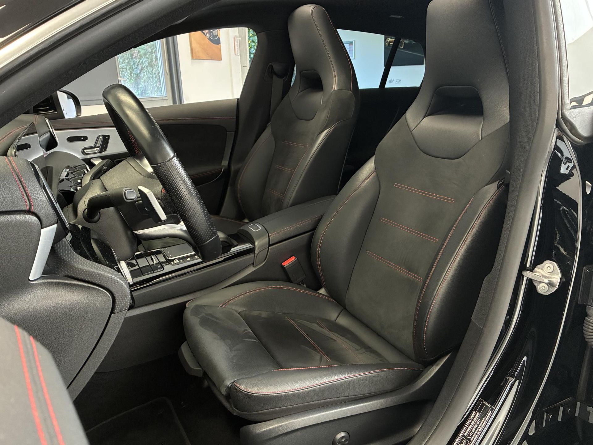 Mercedes-Benz CLA met kenteken N-366-BP – autofoto 4