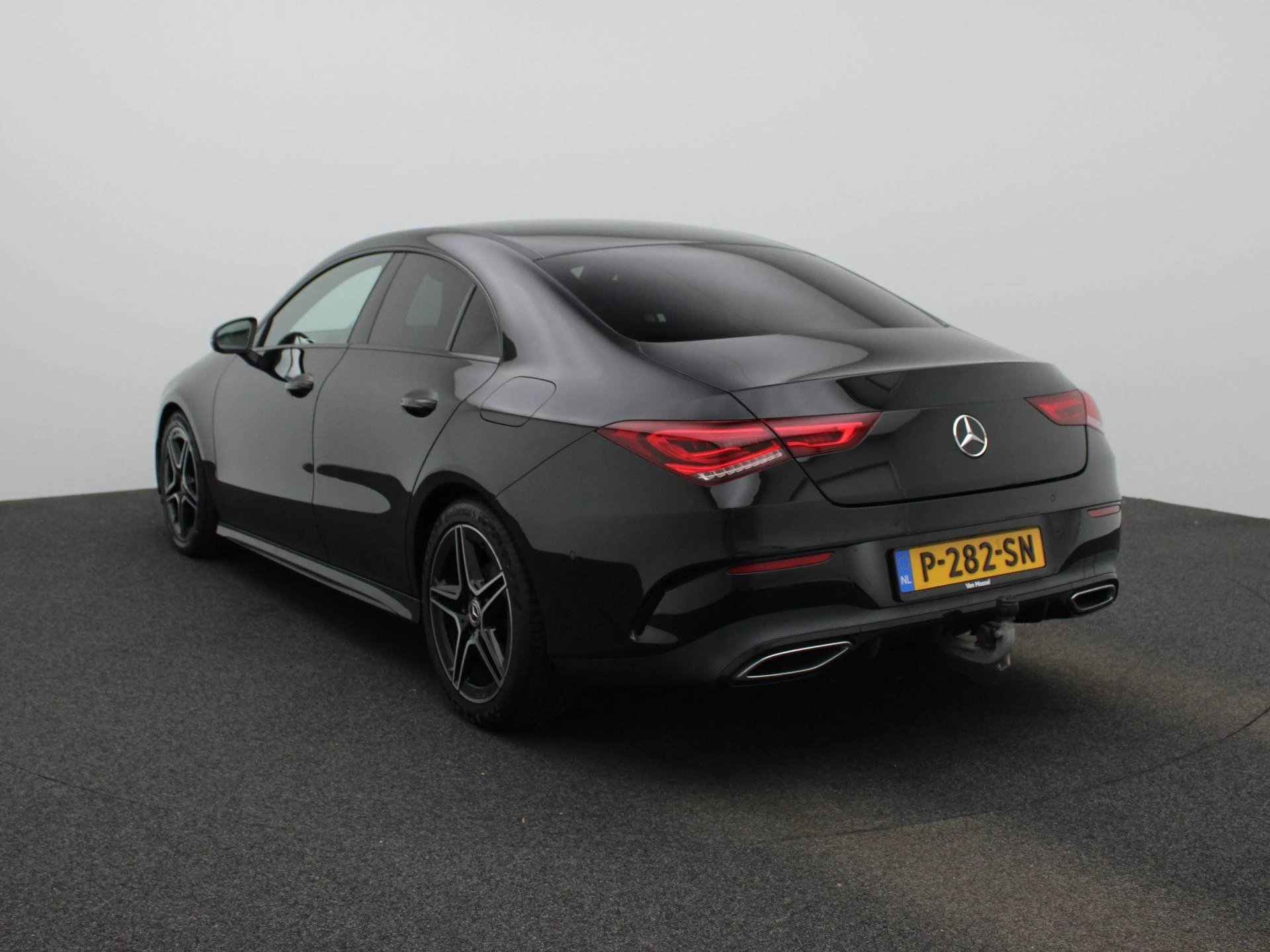Mercedes-Benz CLA met kenteken P-282-SN – autofoto 3