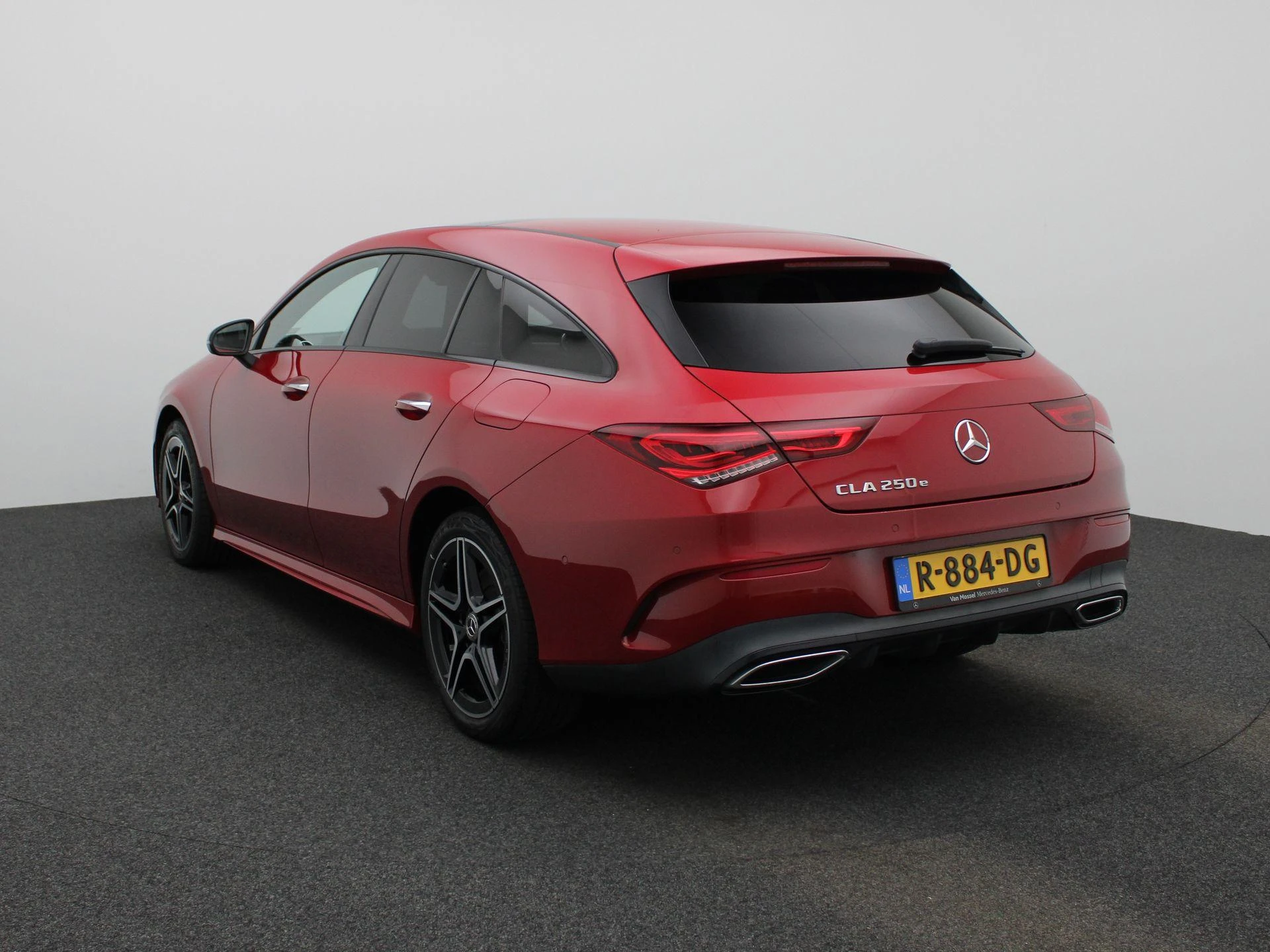Mercedes-Benz CLA met kenteken R-884-DG – autofoto 5
