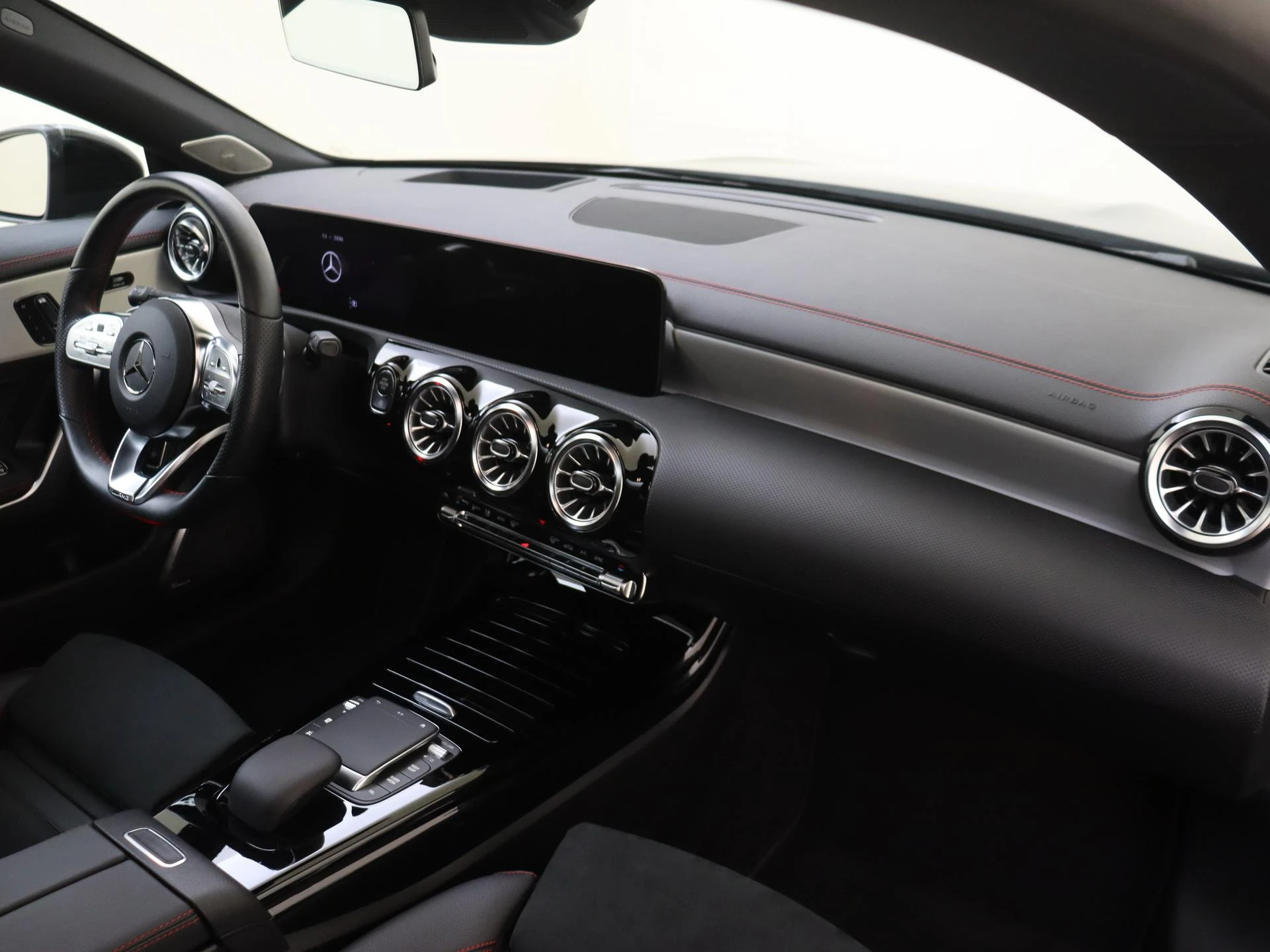 Mercedes-Benz CLA met kenteken T-106-ZD – autofoto 5