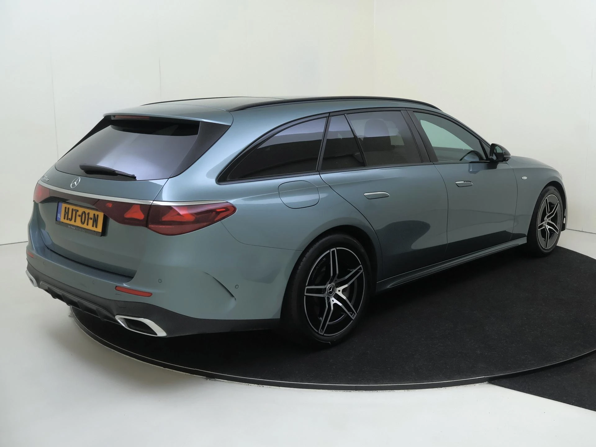 Mercedes-Benz E-Klasse met kenteken 05100 – autofoto 5