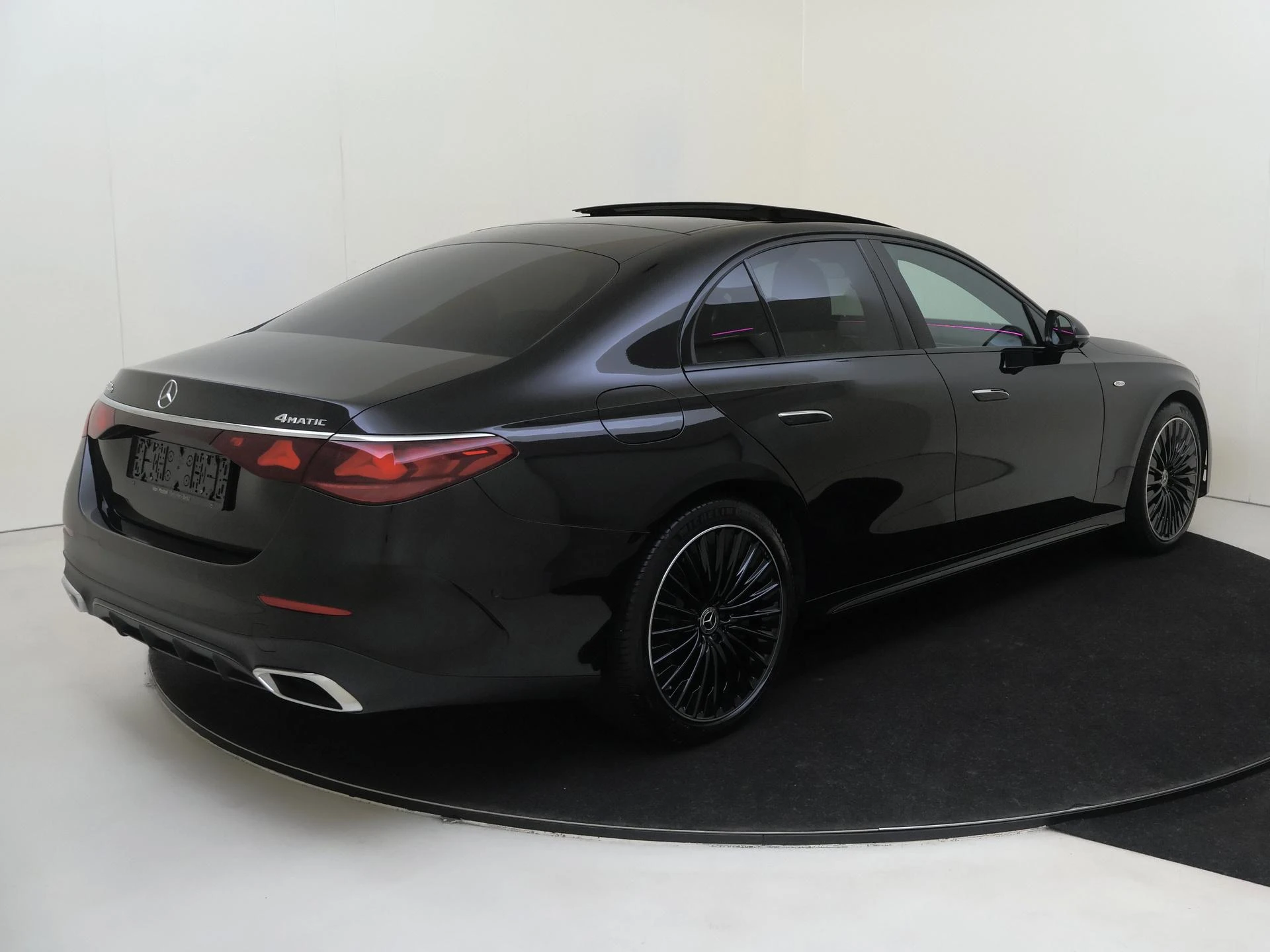 Mercedes-Benz E-Klasse met kenteken 07100 – autofoto 5