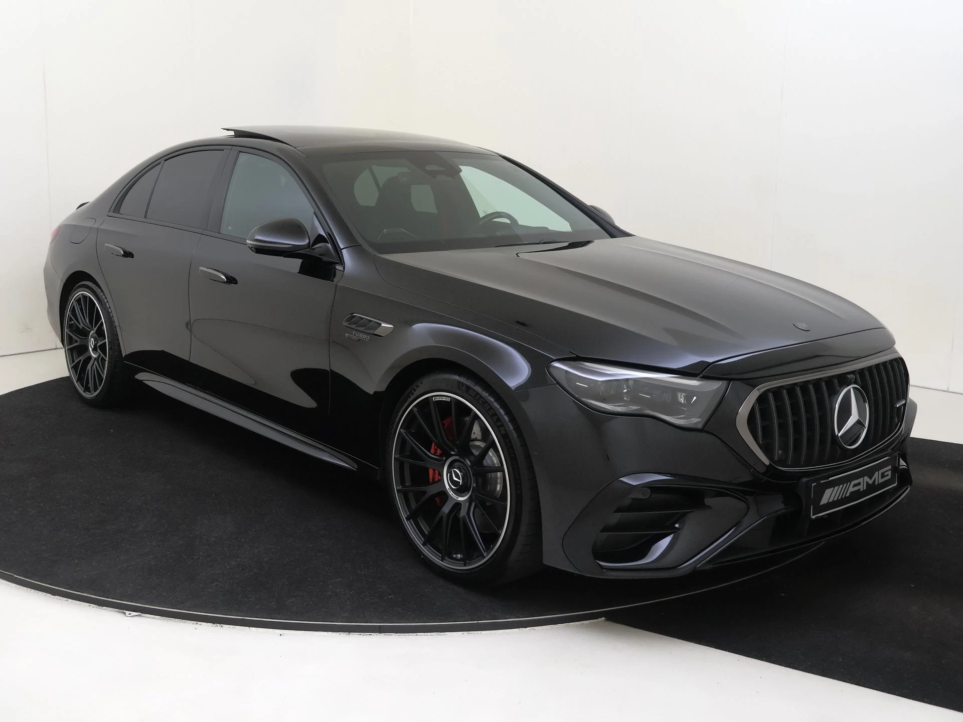 Mercedes-Benz E-Klasse met kenteken 09100 – autofoto 3
