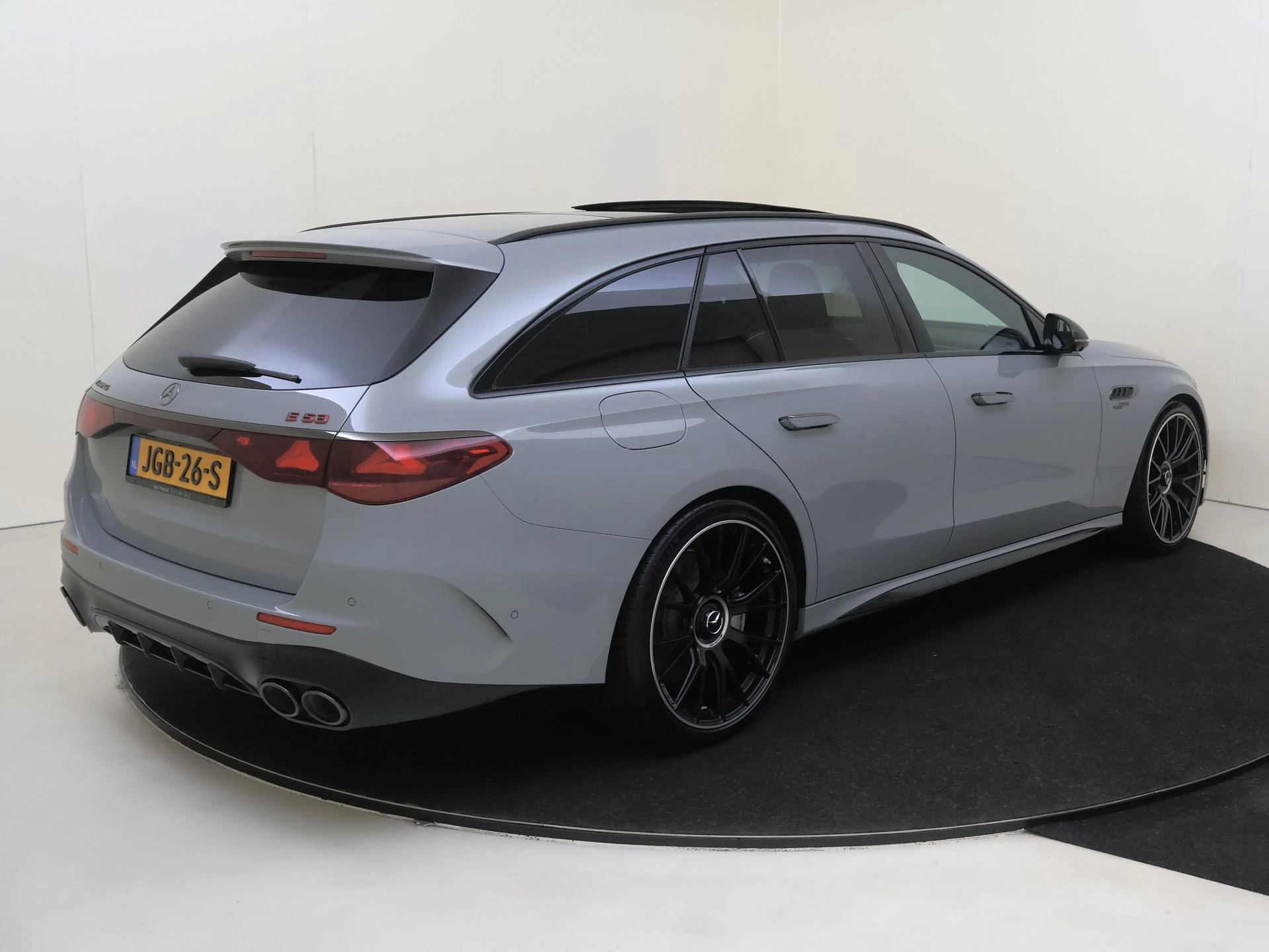 Mercedes-Benz E-Klasse met kenteken 10100 – autofoto 3