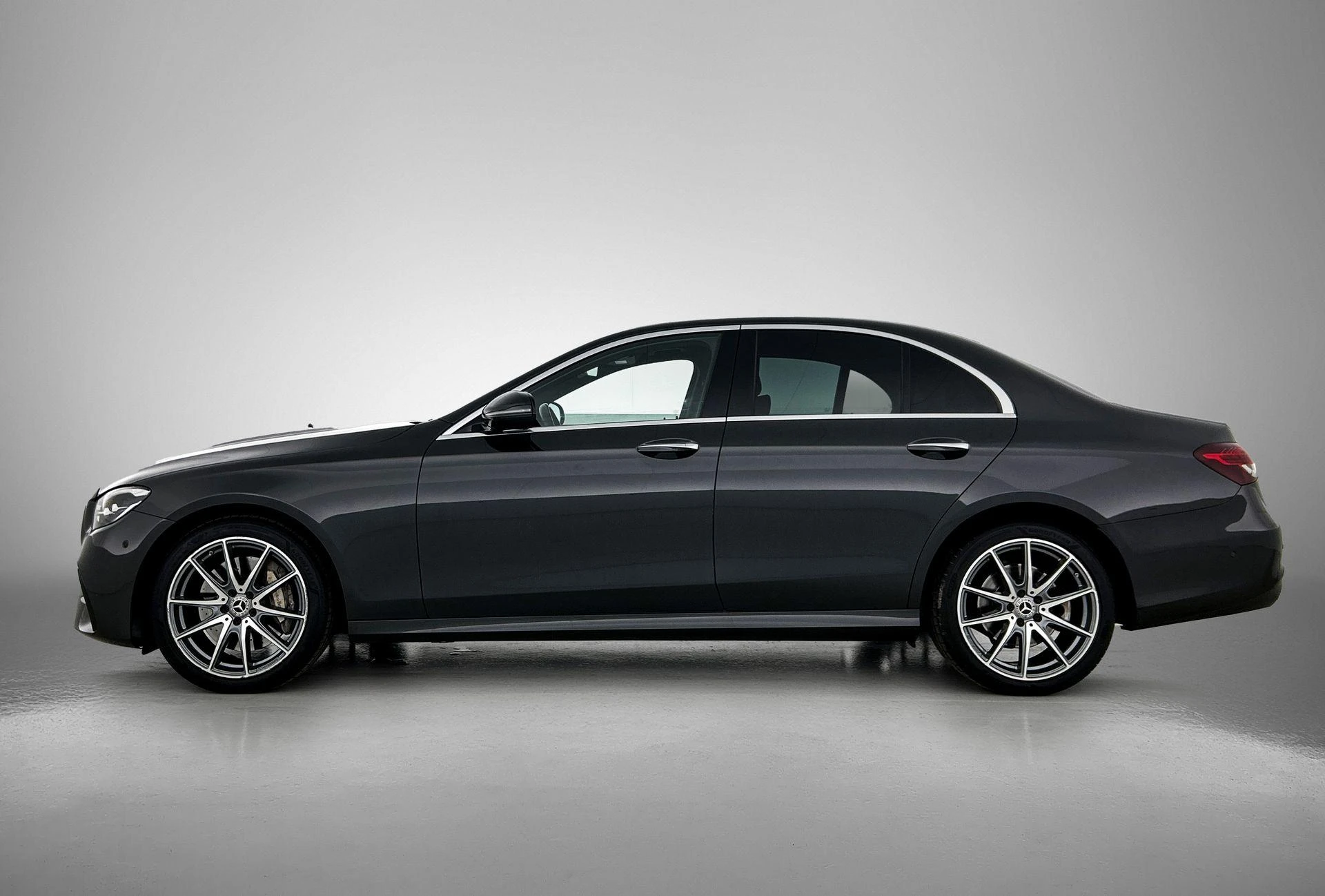 Mercedes-Benz E-Klasse met kenteken 16100 – autofoto 4