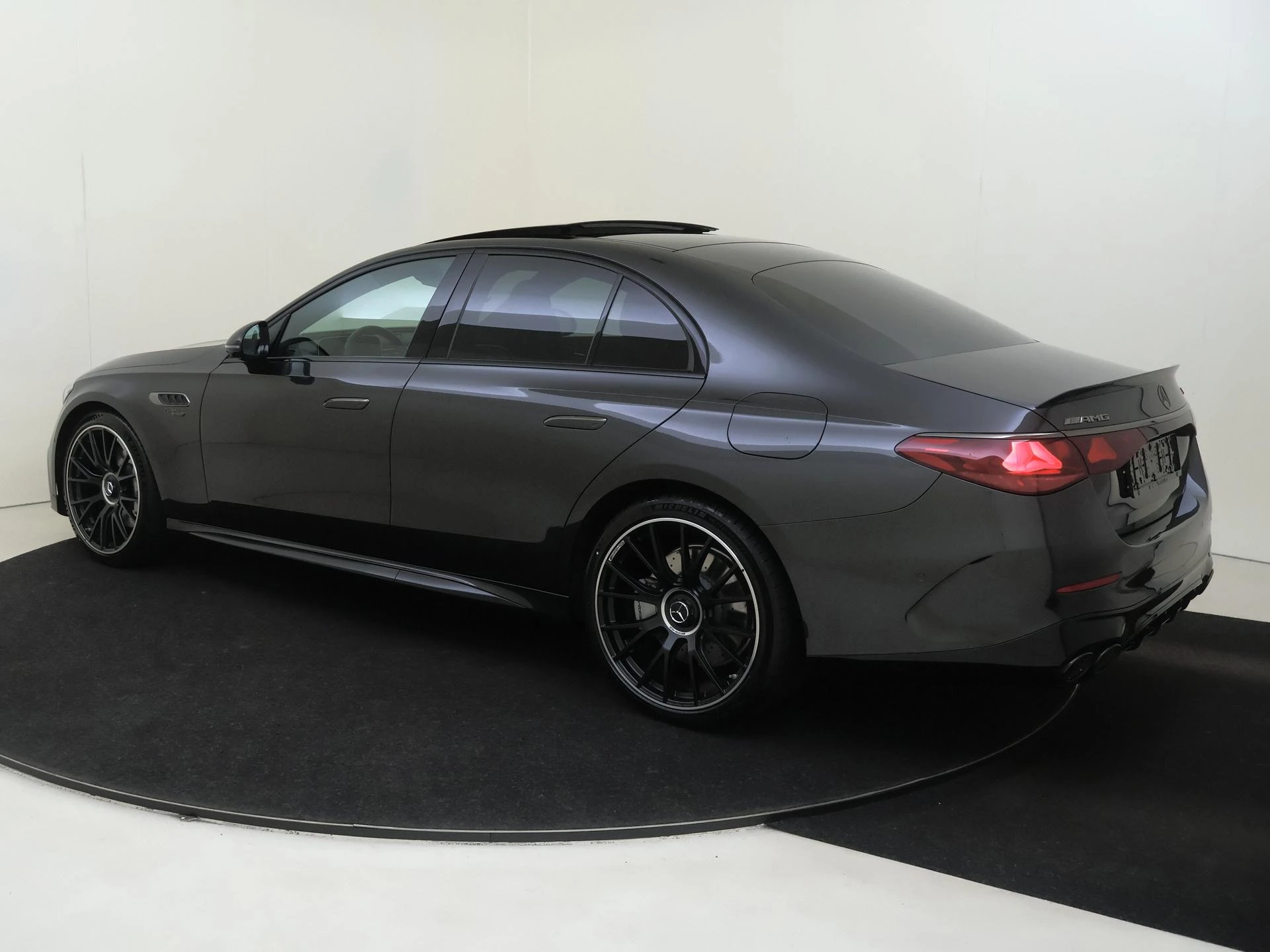 Mercedes-Benz E-Klasse met kenteken 31100 – autofoto 4