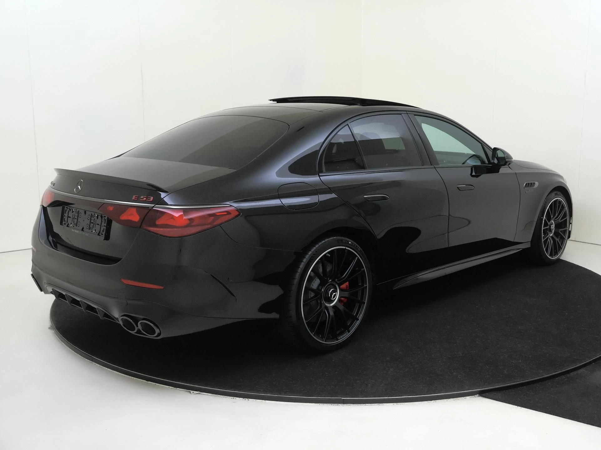 Mercedes-Benz E-Klasse met kenteken 32100 – autofoto 5