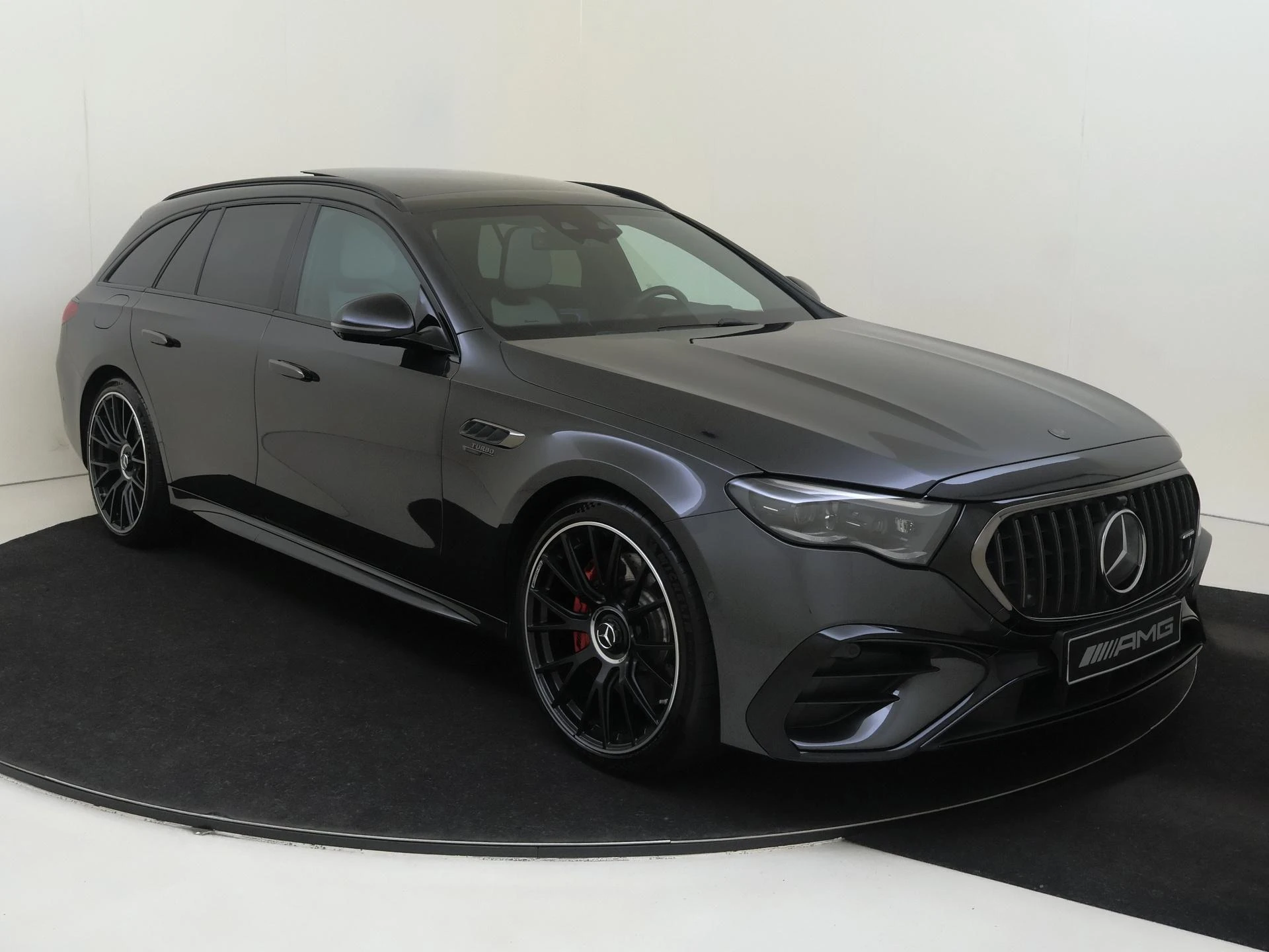 Mercedes-Benz E-Klasse met kenteken 34100 – autofoto 3