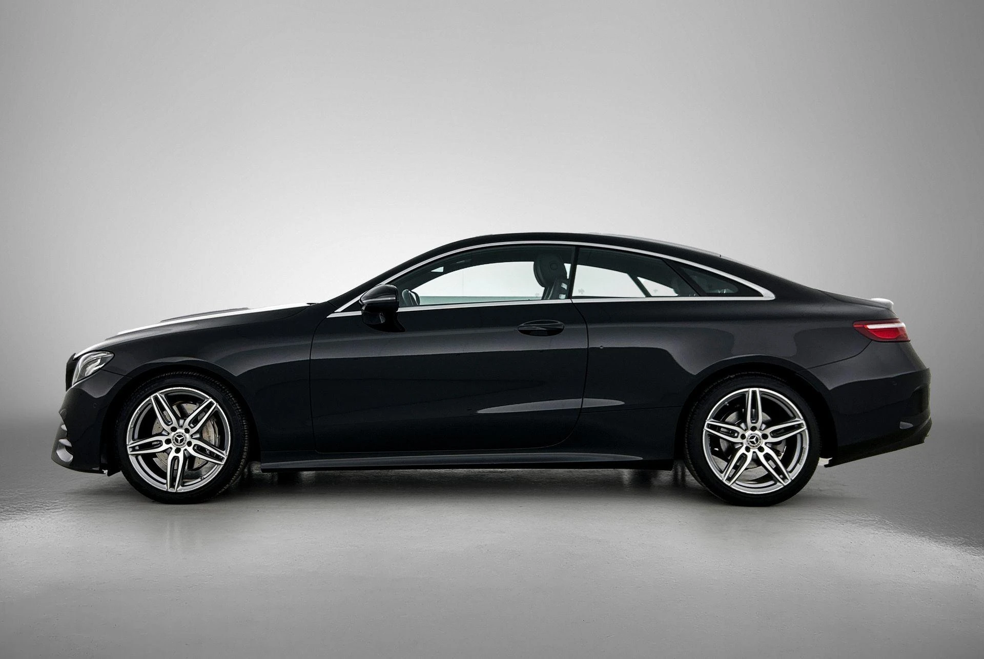 Mercedes-Benz E-Klasse met kenteken 67100 – autofoto 4