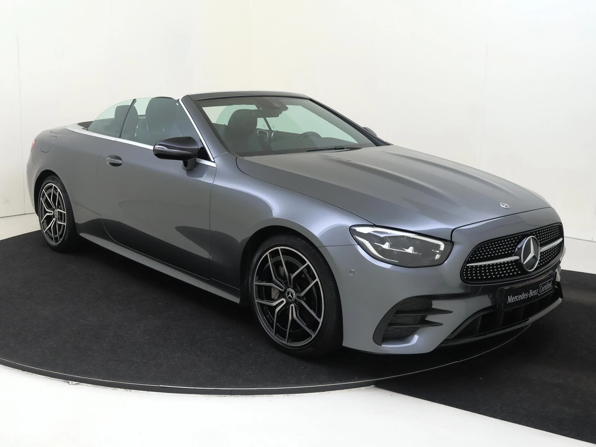 Mercedes-Benz E-Klasse met kenteken P-410-ZL – autofoto 3