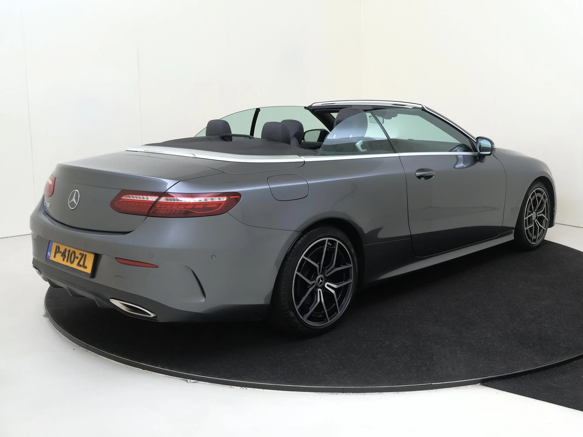 Mercedes-Benz E-Klasse met kenteken P-410-ZL – autofoto 5