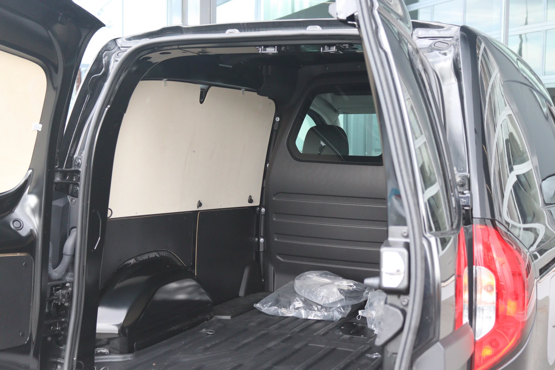 Mercedes-Benz eCitan – autofoto 5